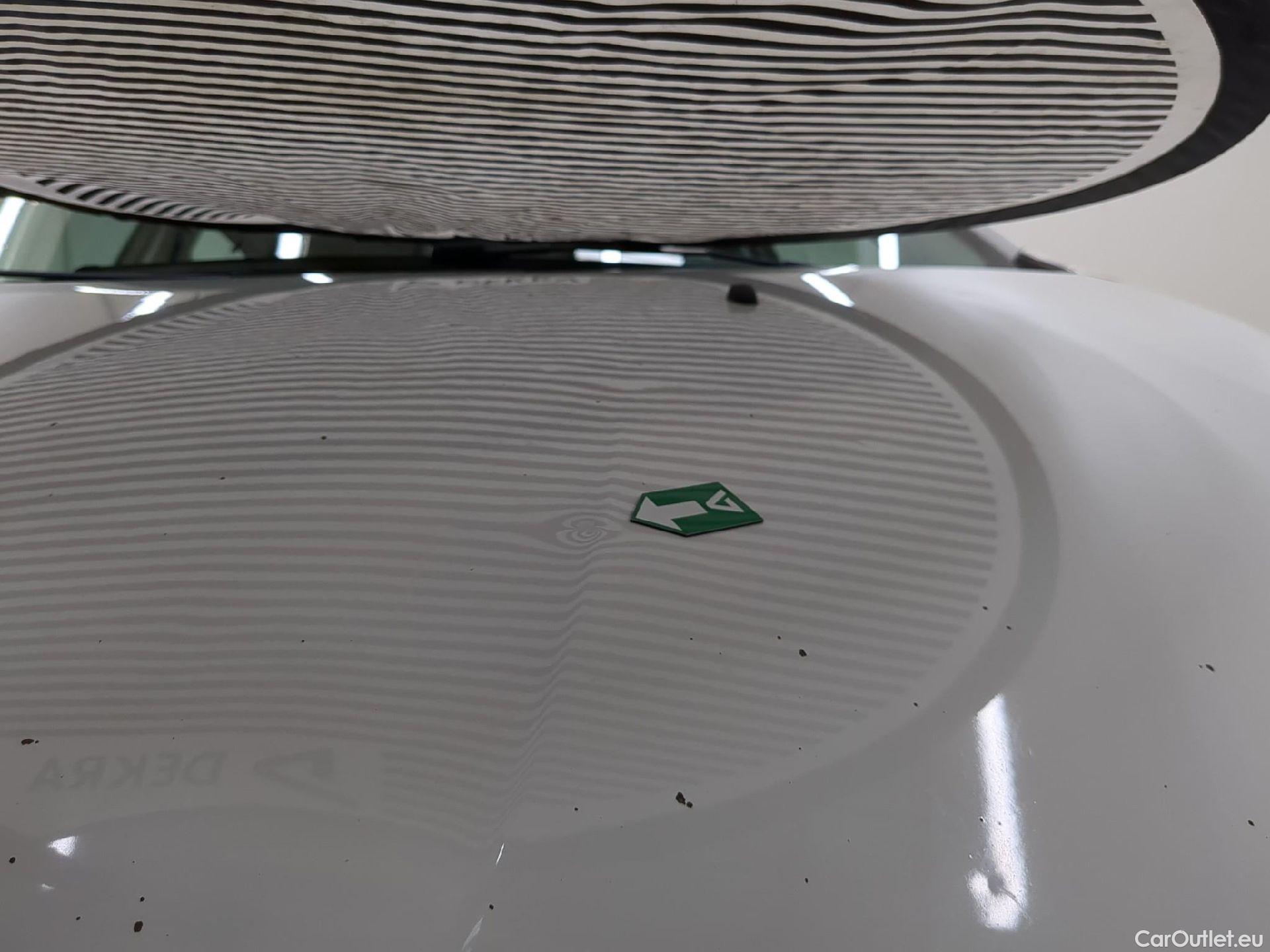  Peugeot  208  Affaire Premium 1.6 HDi 75CV BVM5 E6  #32