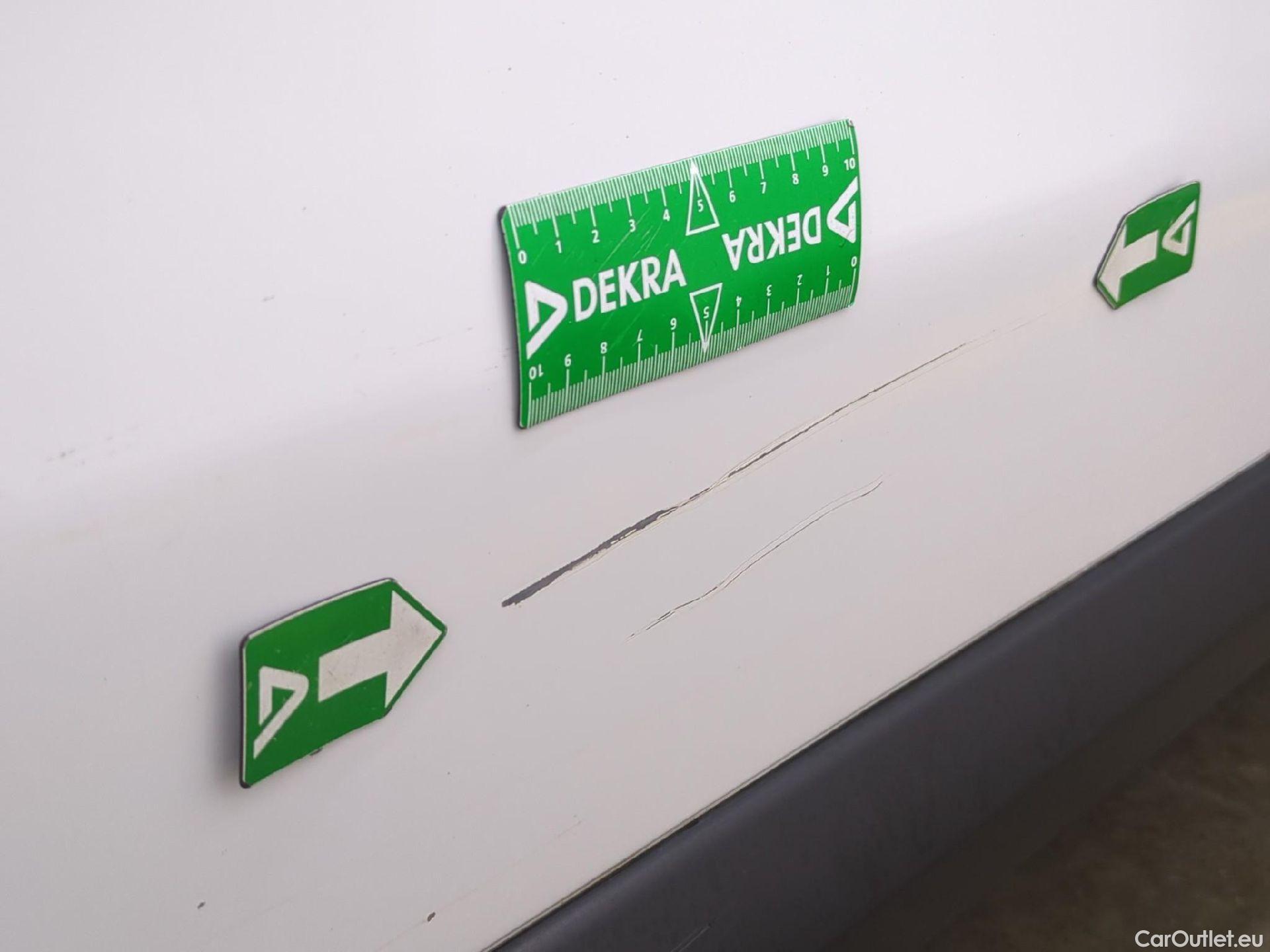  Peugeot  Expert  Fourgon Urban Compact 2.0 HDi 120CV BVA8 E6dT #35