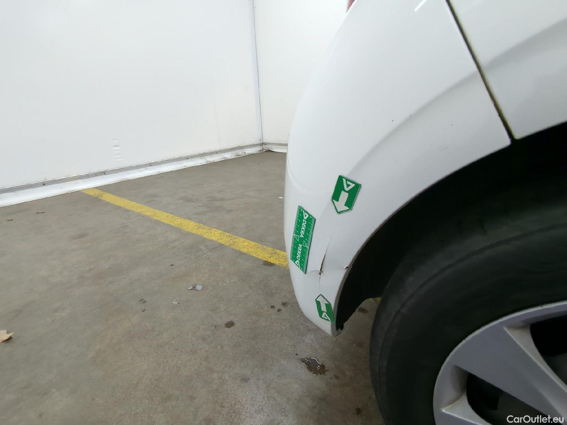  Peugeot  208  Affaire Premium 1.6 HDi 75CV BVM5 E6  #5