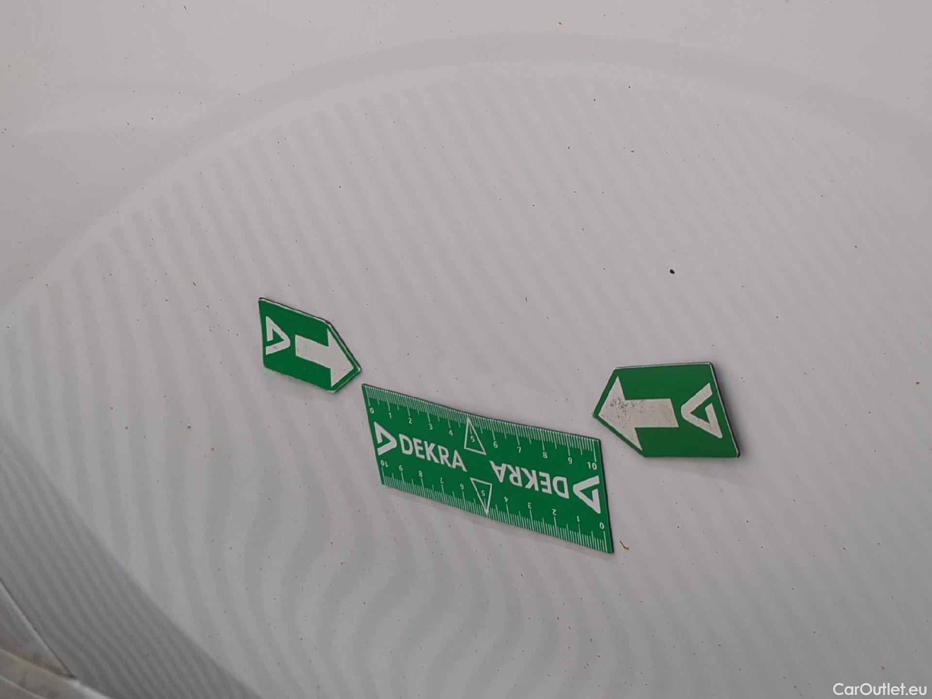  Peugeot  208  Affaire Premium 1.6 HDi 75CV BVM5 E6  #38