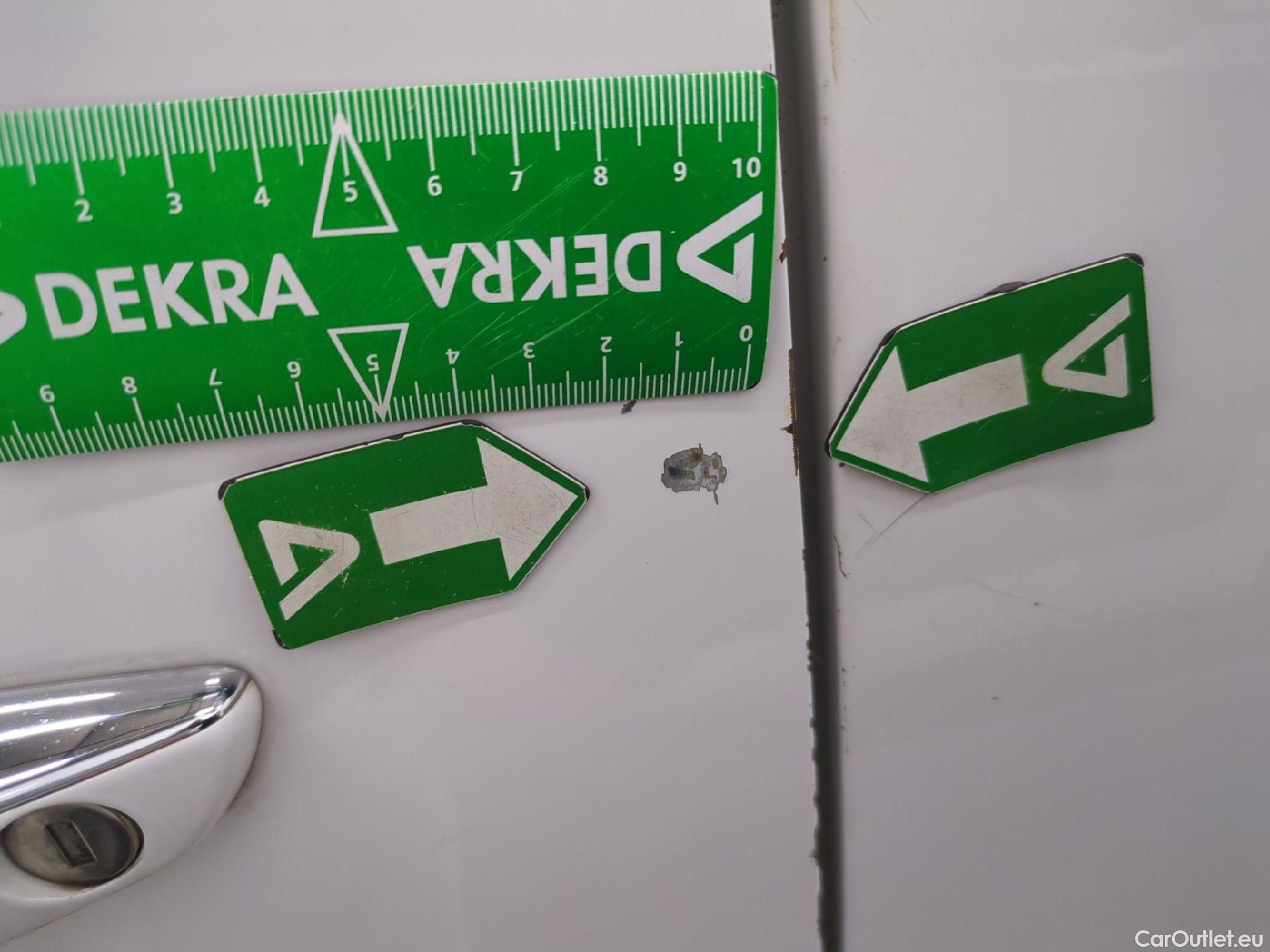  Peugeot  Expert  Fourgon Urban Compact 2.0 HDi 120CV BVA8 E6dT #60