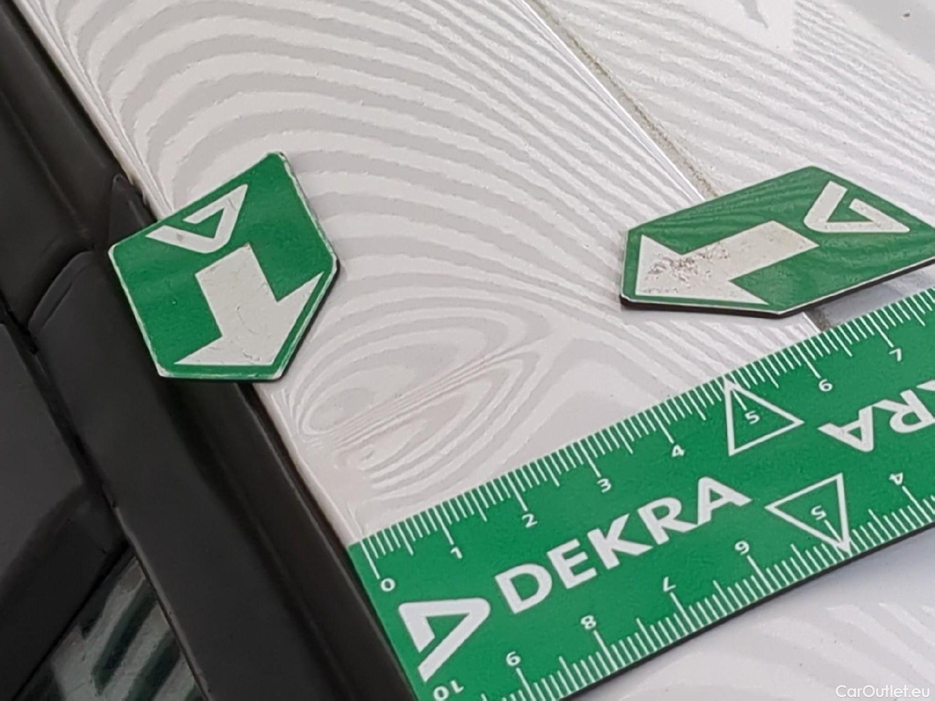  Peugeot  208  Affaire Premium 1.6 HDi 75CV BVM5 E6  #9