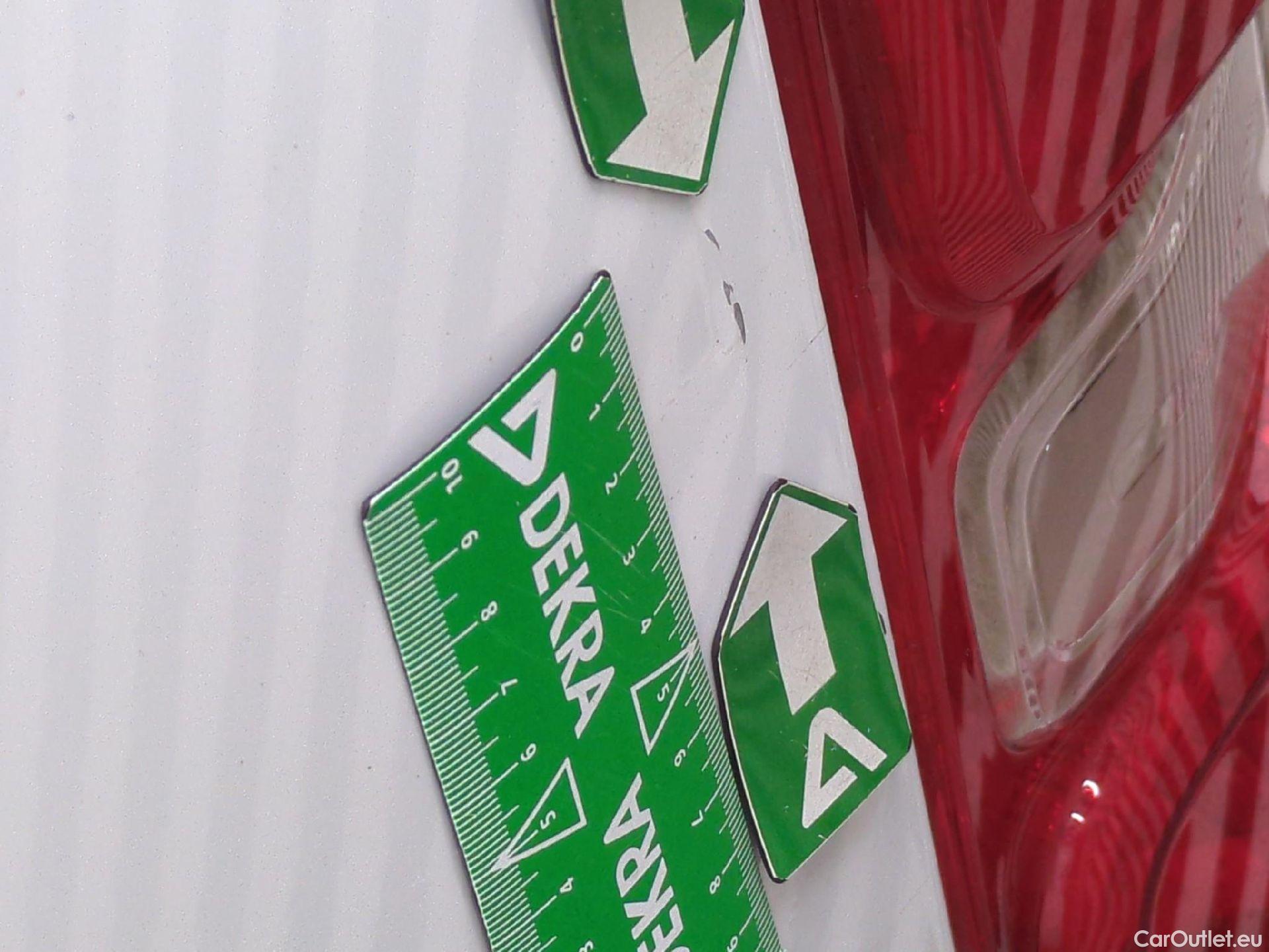  Peugeot  Expert  Fourgon Urban Compact 2.0 HDi 120CV BVA8 E6dT #72