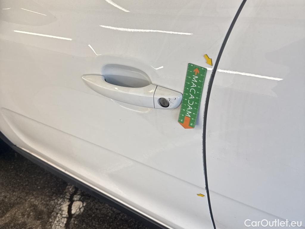  Citroen  C3  Société Feel 1.5 BlueHDI 100CV BVM5 E6dT #1