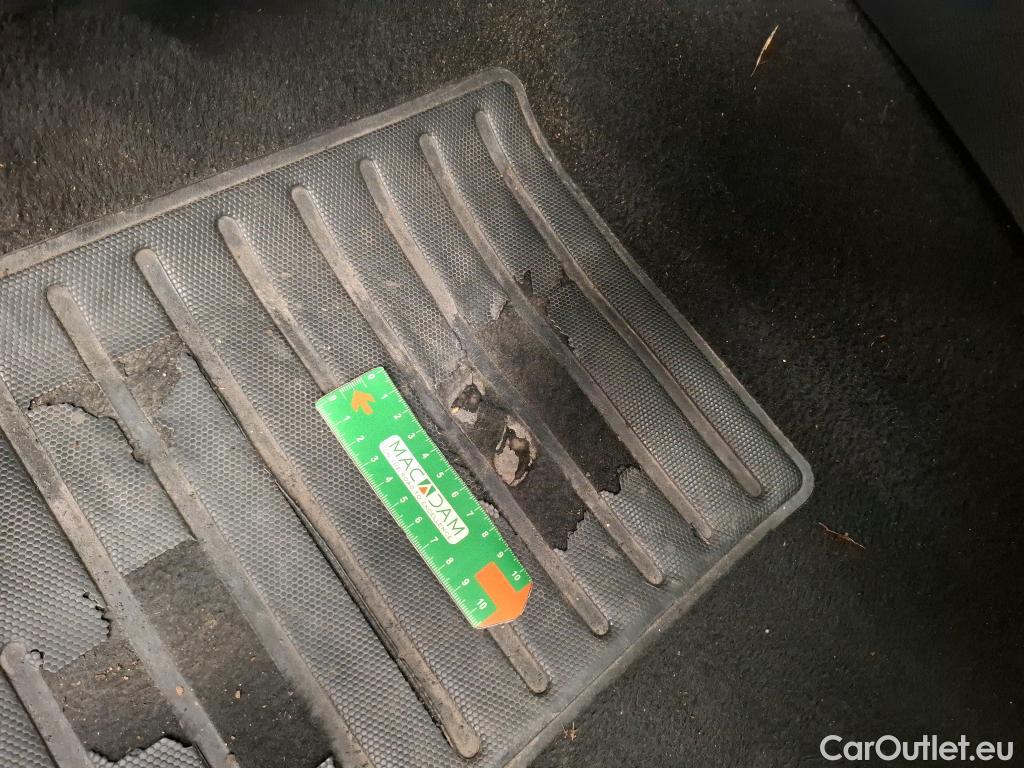  Peugeot  208  Premium 1.2 PureTech 75CV BVM5 E6d #6