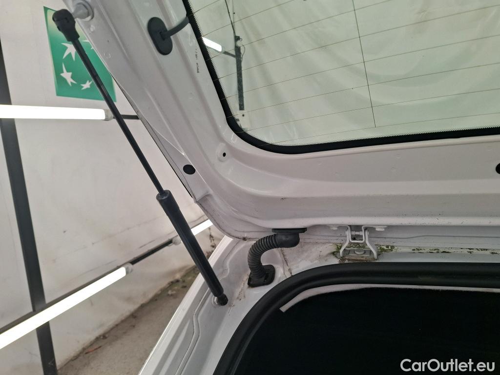  Peugeot  208  Premium 1.2 PureTech 75CV BVM5 E6d #42