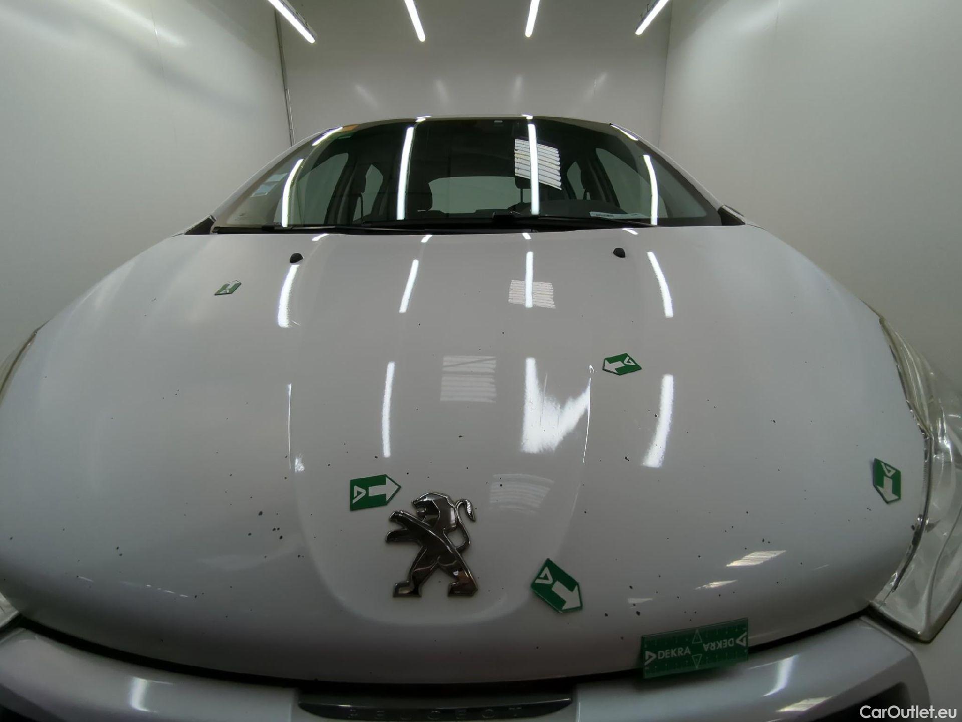  Peugeot  208  Affaire Premium 1.6 HDi 75CV BVM5 E6  #25