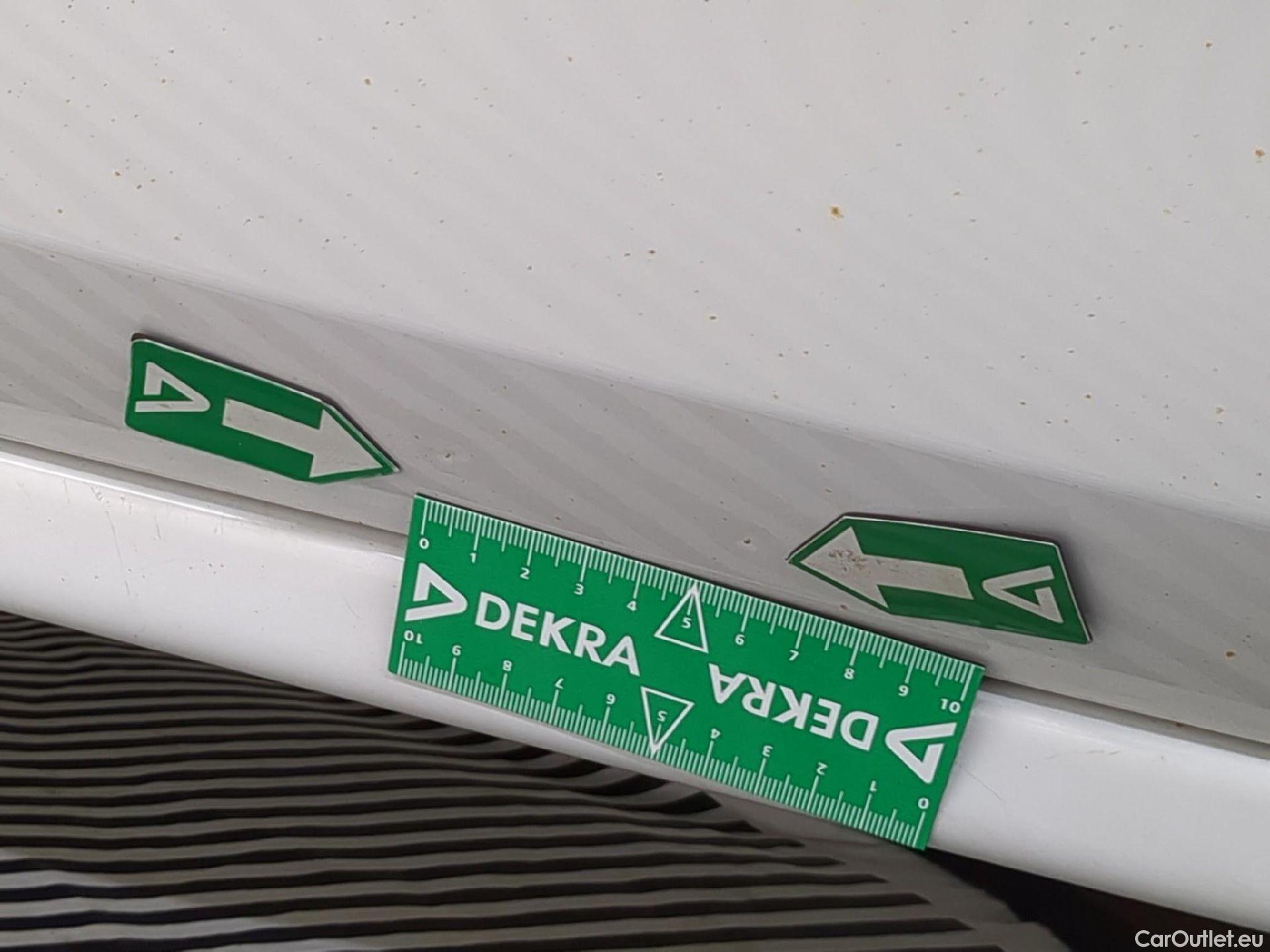  Peugeot  208  Affaire Premium 1.6 HDi 75CV BVM5 E6  #39