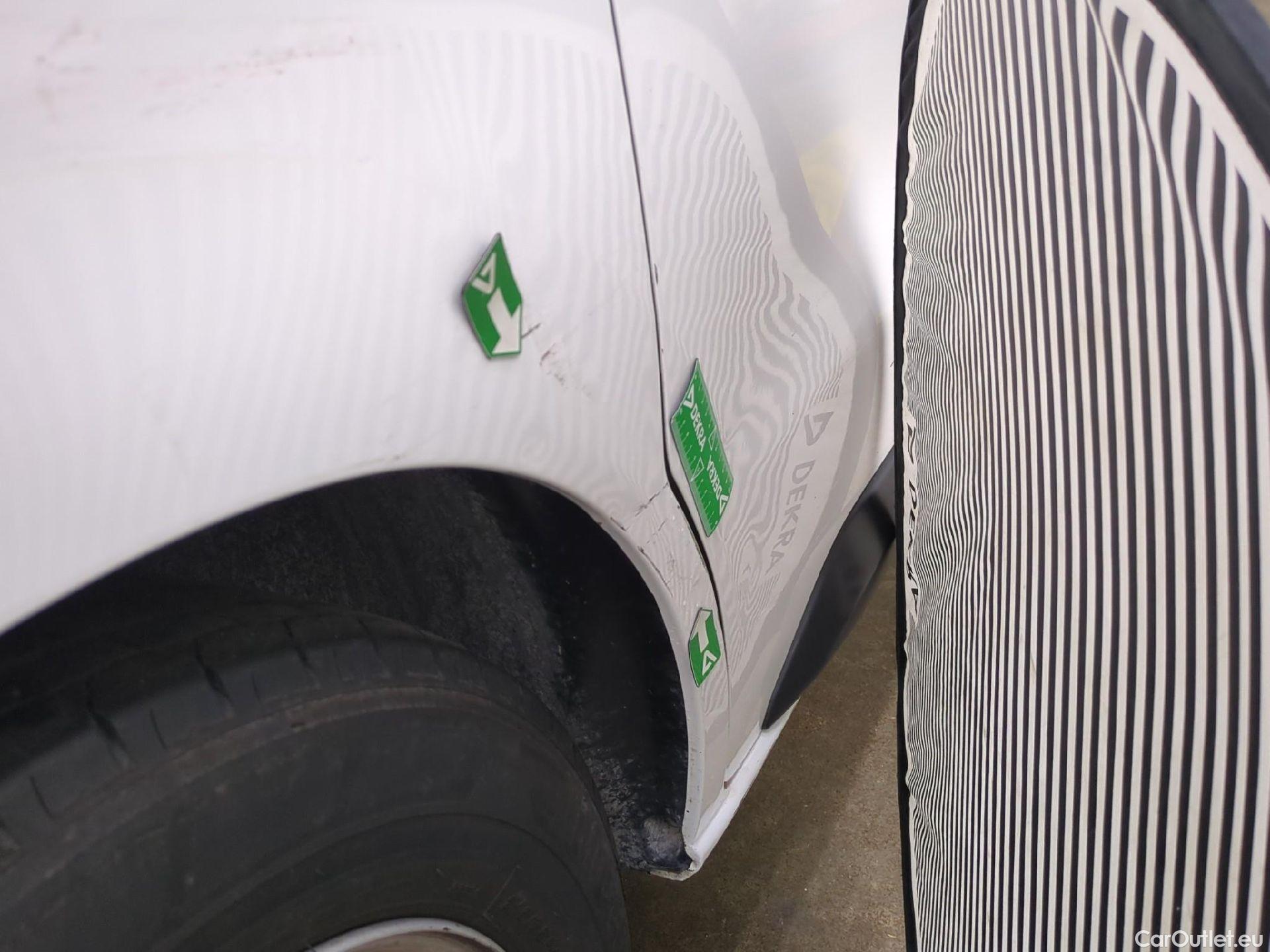  Peugeot  Expert  Fourgon Urban Compact 2.0 HDi 120CV BVA8 E6dT #29