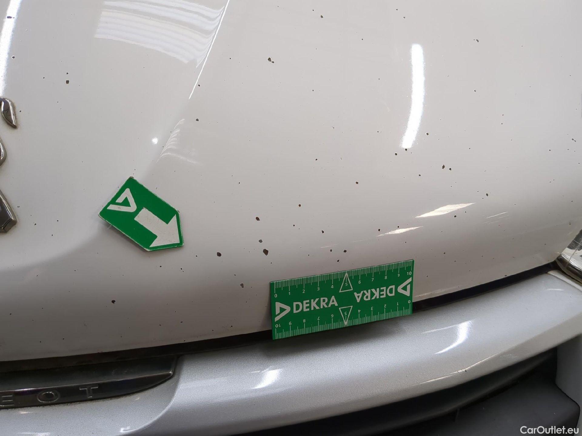  Peugeot  208  Affaire Premium 1.6 HDi 75CV BVM5 E6  #26