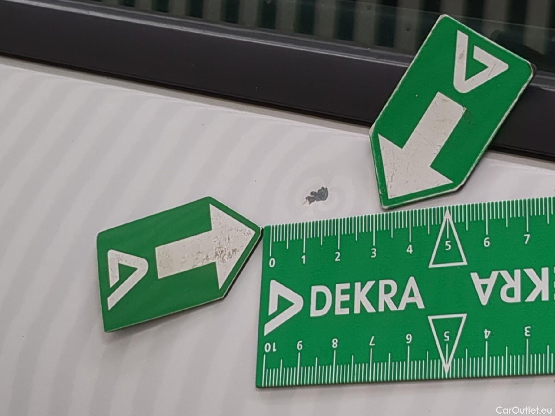  Peugeot  208  Affaire Premium 1.6 HDi 75CV BVM5 E6  #22