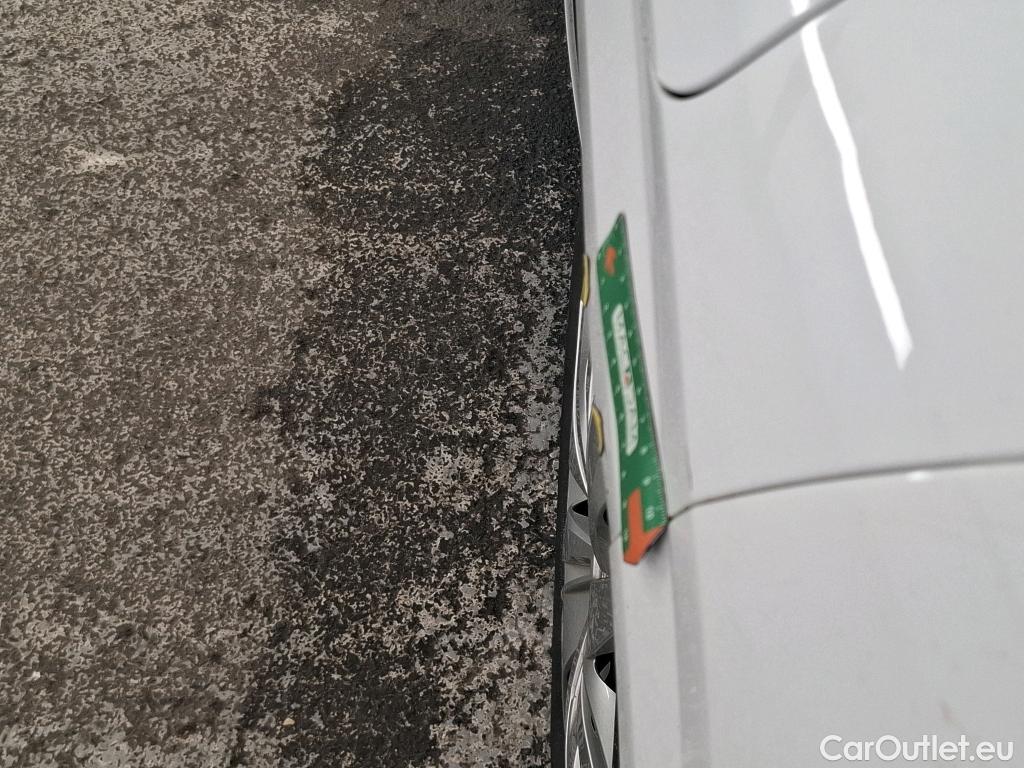  Peugeot  208  Premium 1.2 PureTech 75CV BVM5 E6d #38