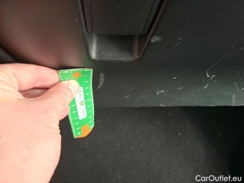  Peugeot  208  Premium 1.2 PureTech 75CV BVM5 E6d #25