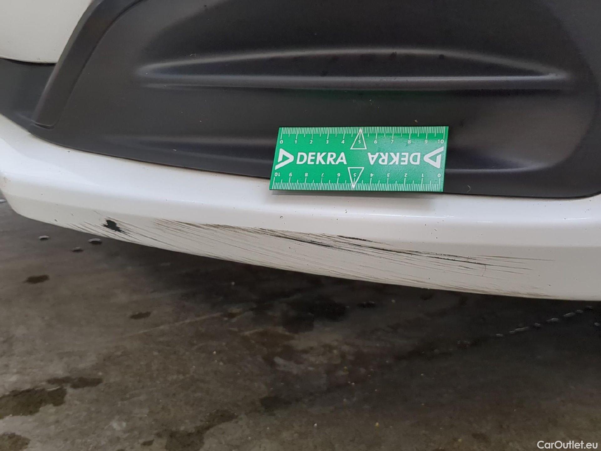  Peugeot  208  Affaire Premium 1.6 HDi 75CV BVM5 E6  #36