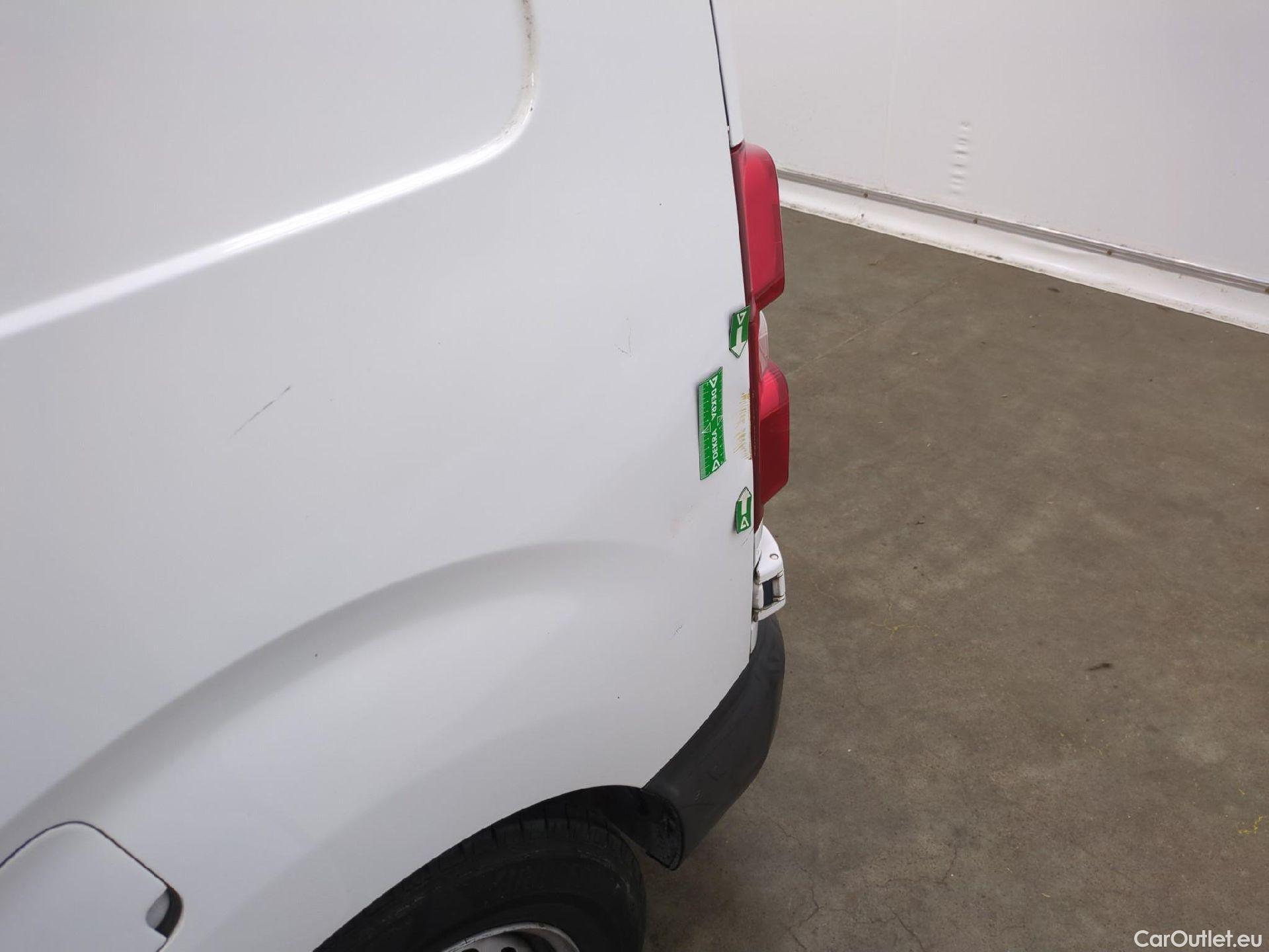  Peugeot  Expert  Fourgon Urban Compact 2.0 HDi 120CV BVA8 E6dT #64