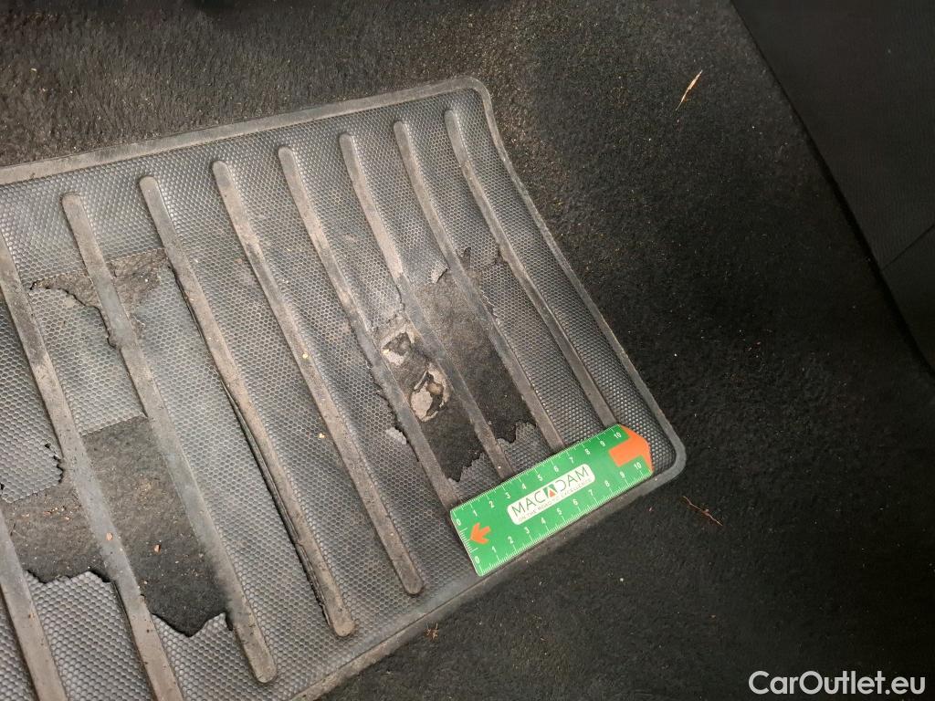  Peugeot  208  Premium 1.2 PureTech 75CV BVM5 E6d #7