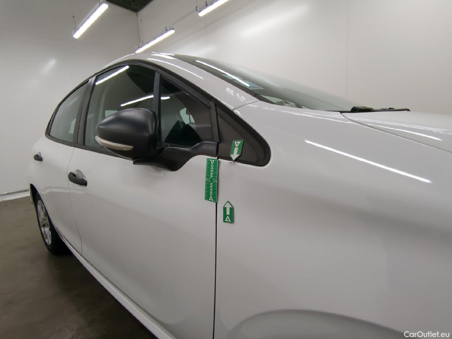  Peugeot  208  Affaire Premium 1.6 HDi 75CV BVM5 E6  #23