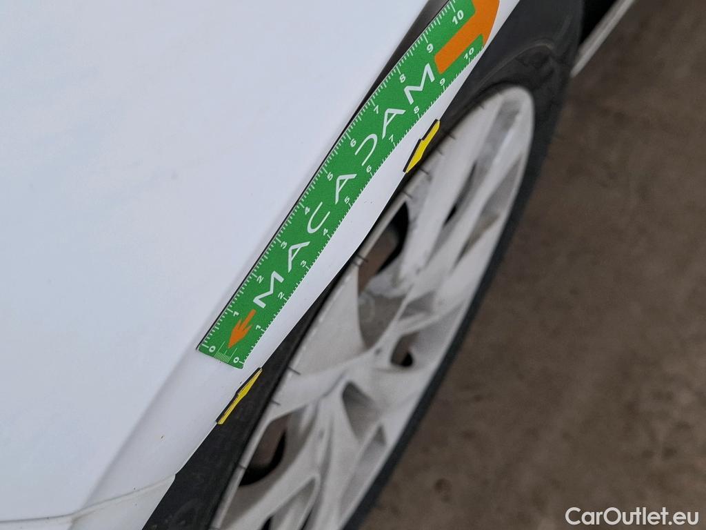  Peugeot  208  Affaire Pro 1.6 HDi 75CV BVM5 E6 #5