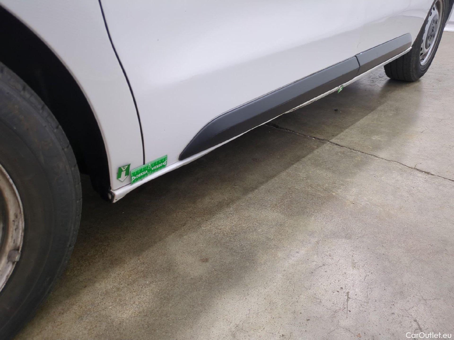  Peugeot  Expert  Fourgon Urban Compact 2.0 HDi 120CV BVA8 E6dT #53