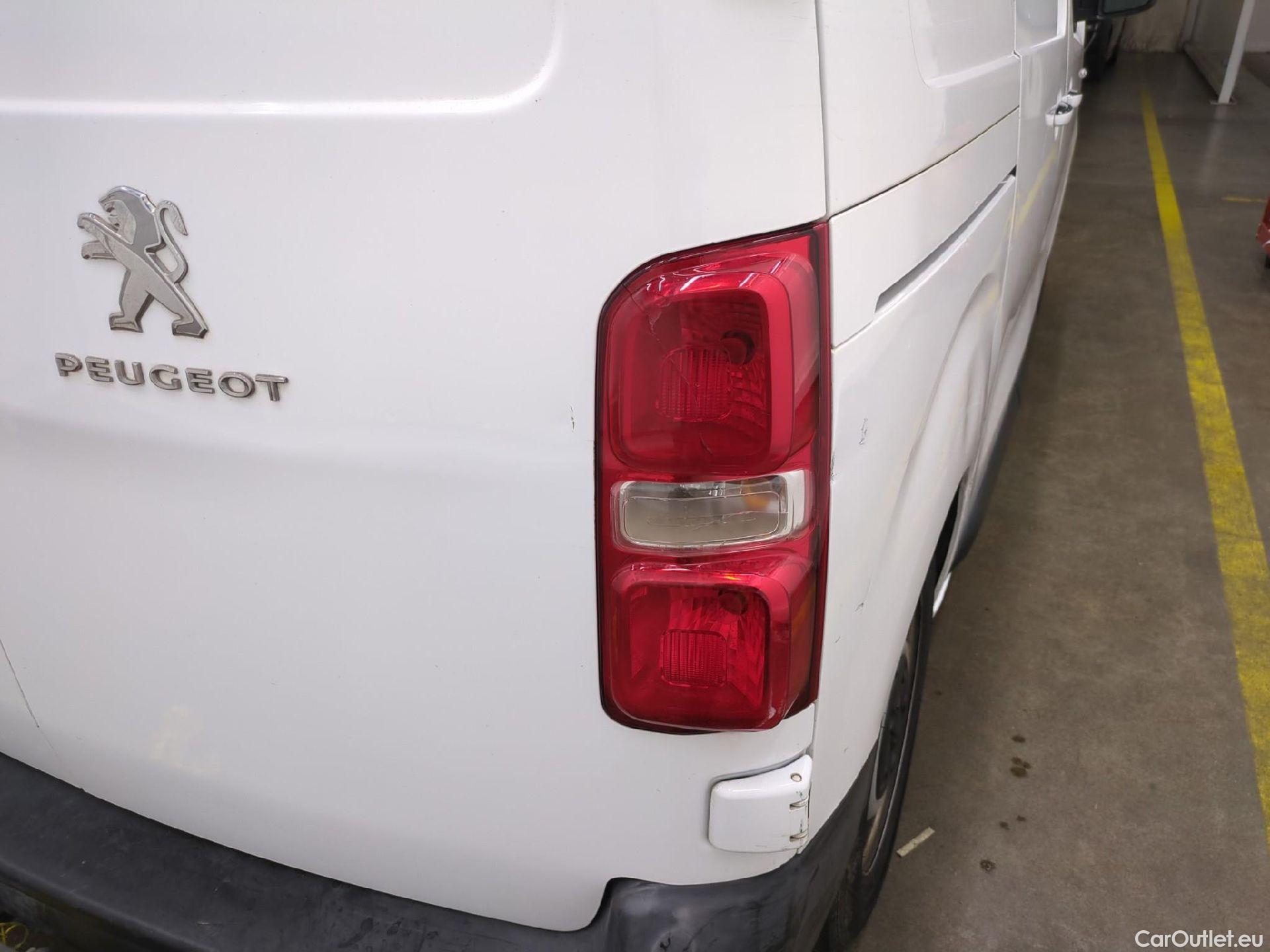  Peugeot  Expert  Fourgon Urban Compact 2.0 HDi 120CV BVA8 E6dT #25