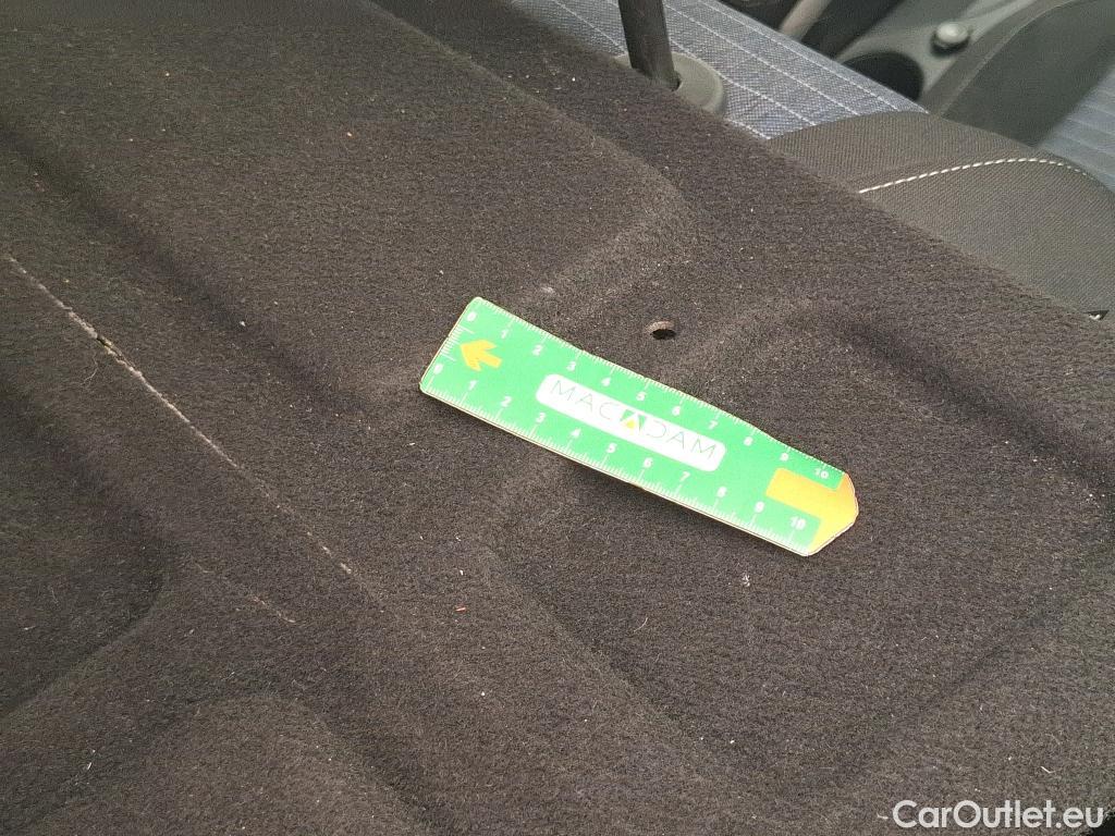  Peugeot  208  Premium 1.2 PureTech 75CV BVM5 E6d #33