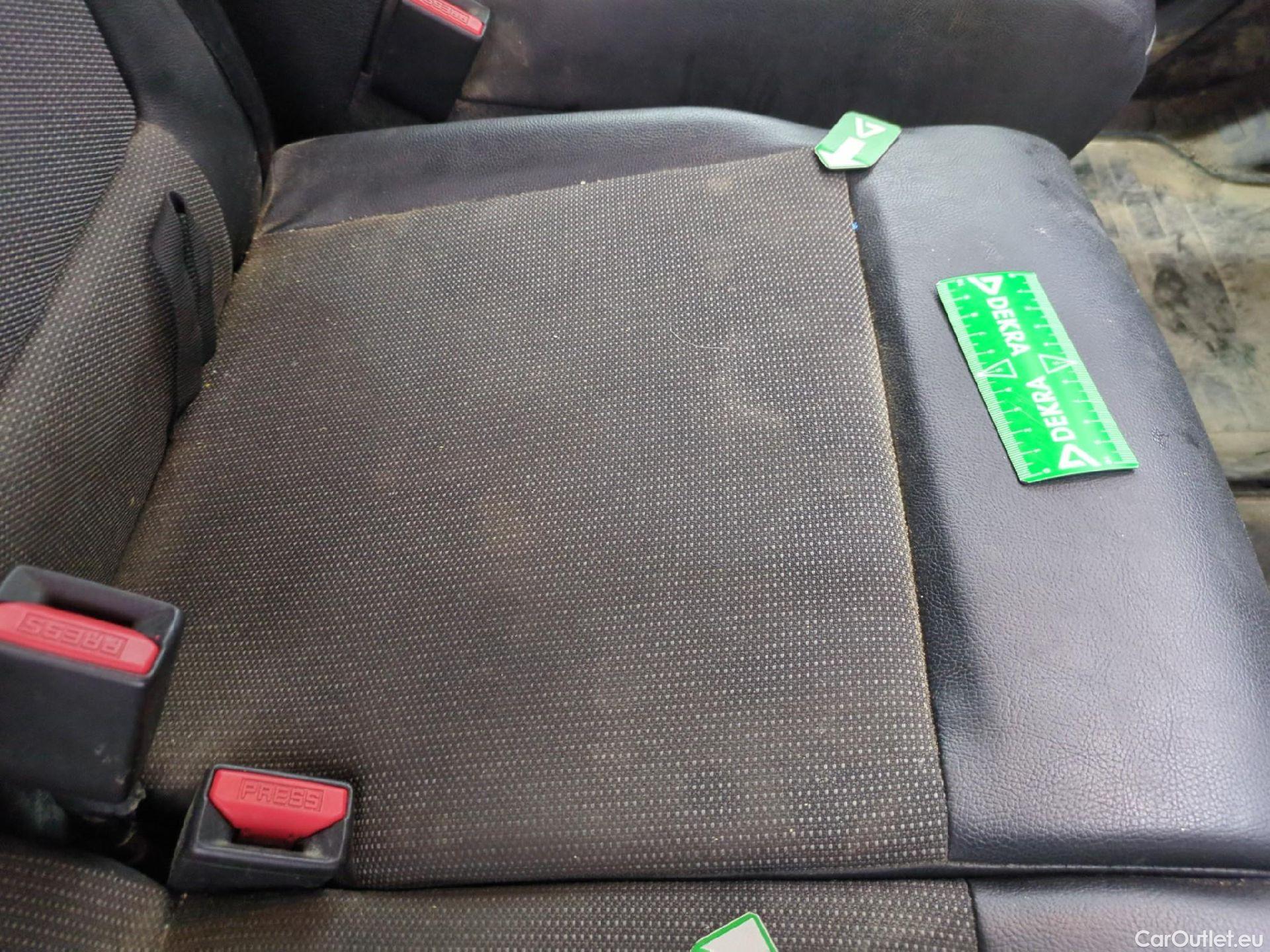  Peugeot  Expert  Fourgon Urban Compact 2.0 HDi 120CV BVA8 E6dT #5