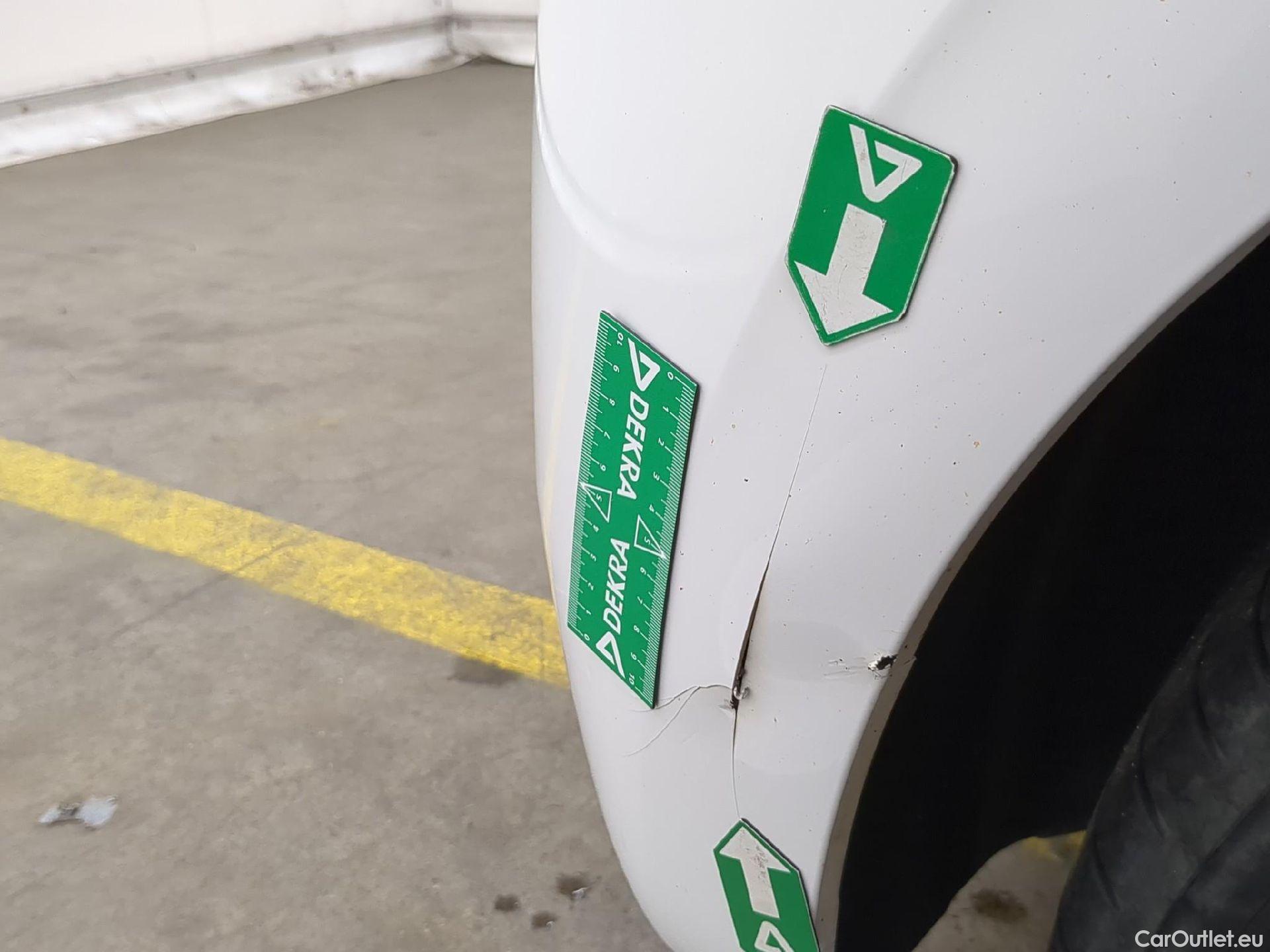  Peugeot  208  Affaire Premium 1.6 HDi 75CV BVM5 E6  #6