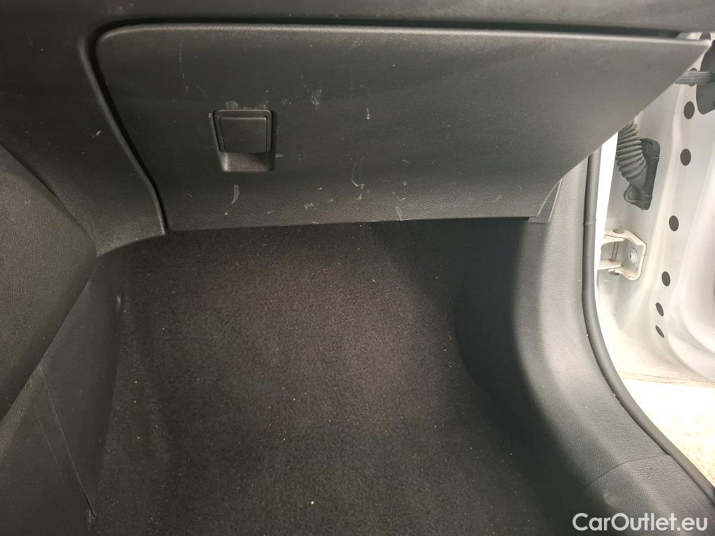  Peugeot  208  Premium 1.2 PureTech 75CV BVM5 E6d #23