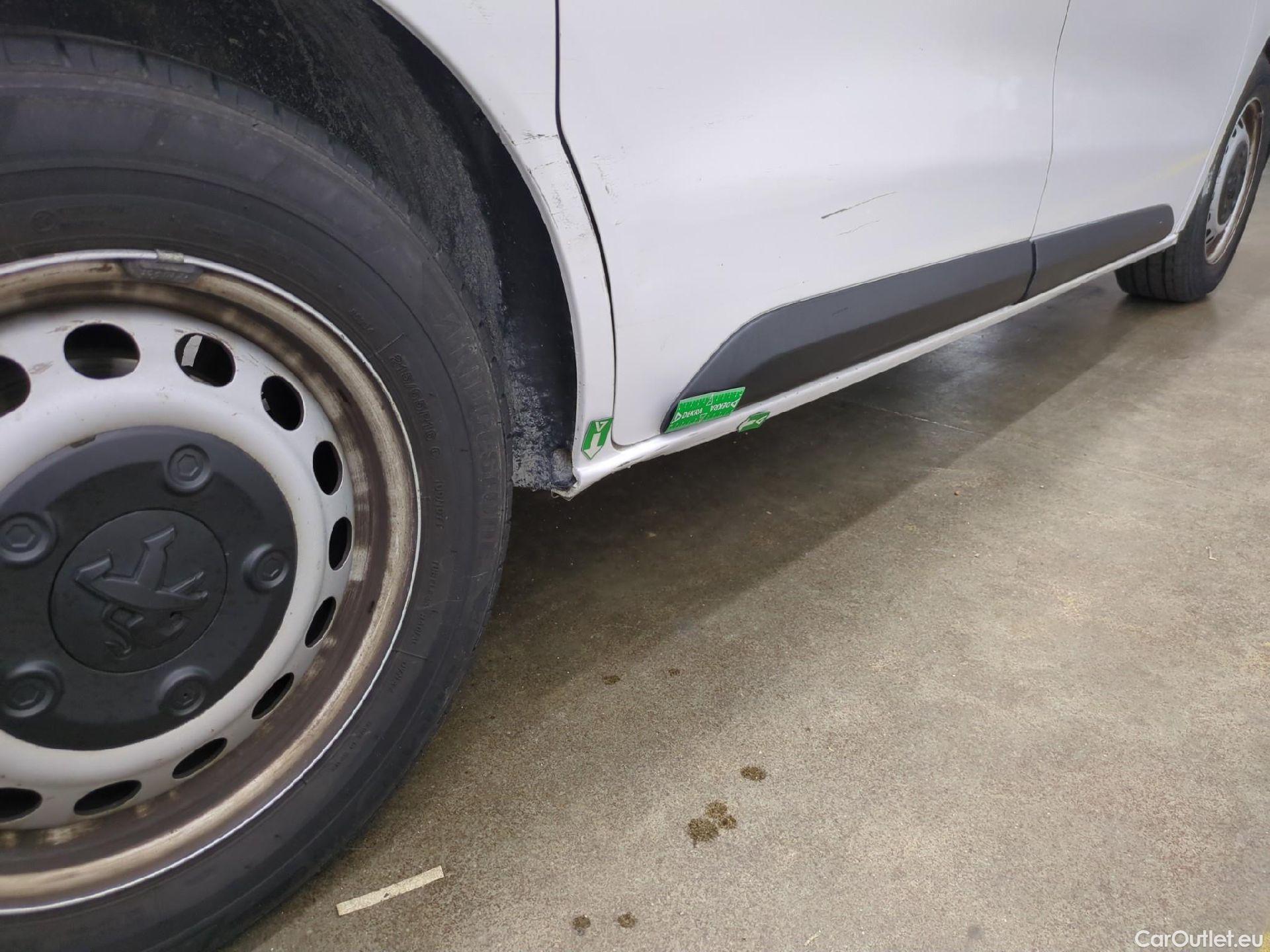  Peugeot  Expert  Fourgon Urban Compact 2.0 HDi 120CV BVA8 E6dT #32