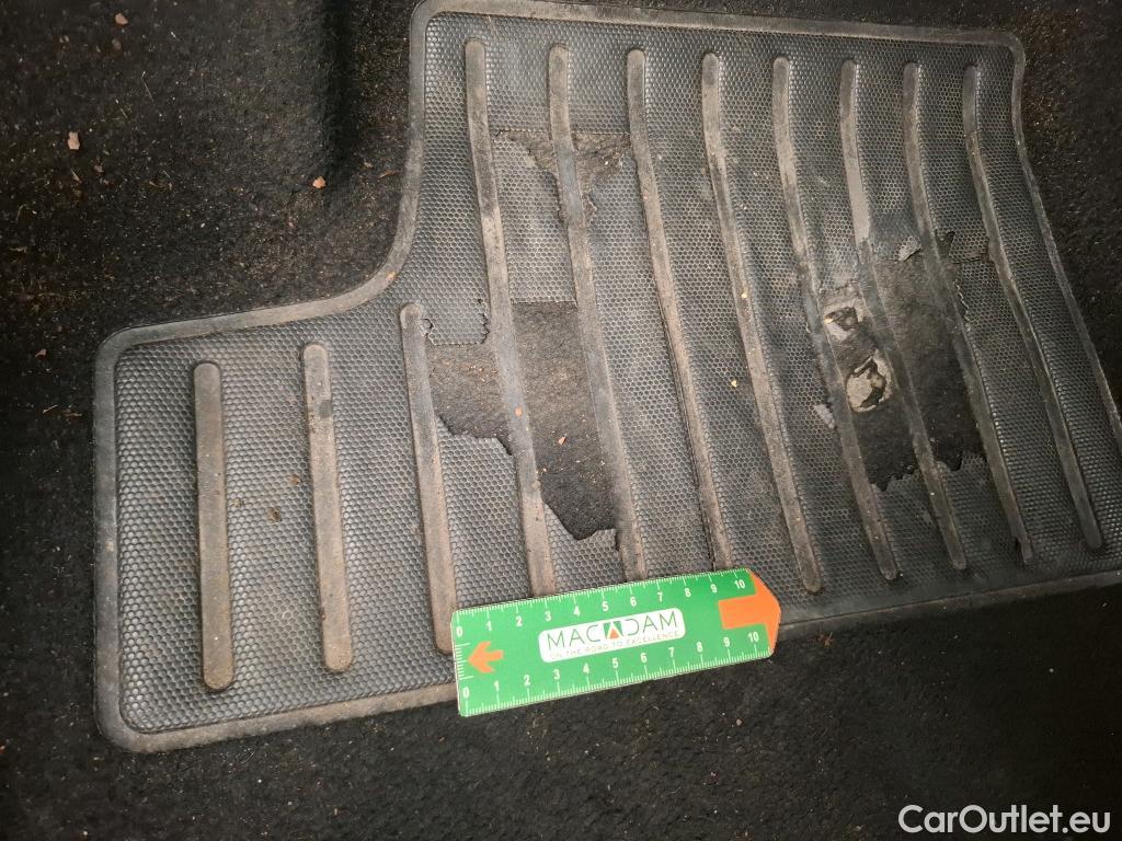  Peugeot  208  Premium 1.2 PureTech 75CV BVM5 E6d #5