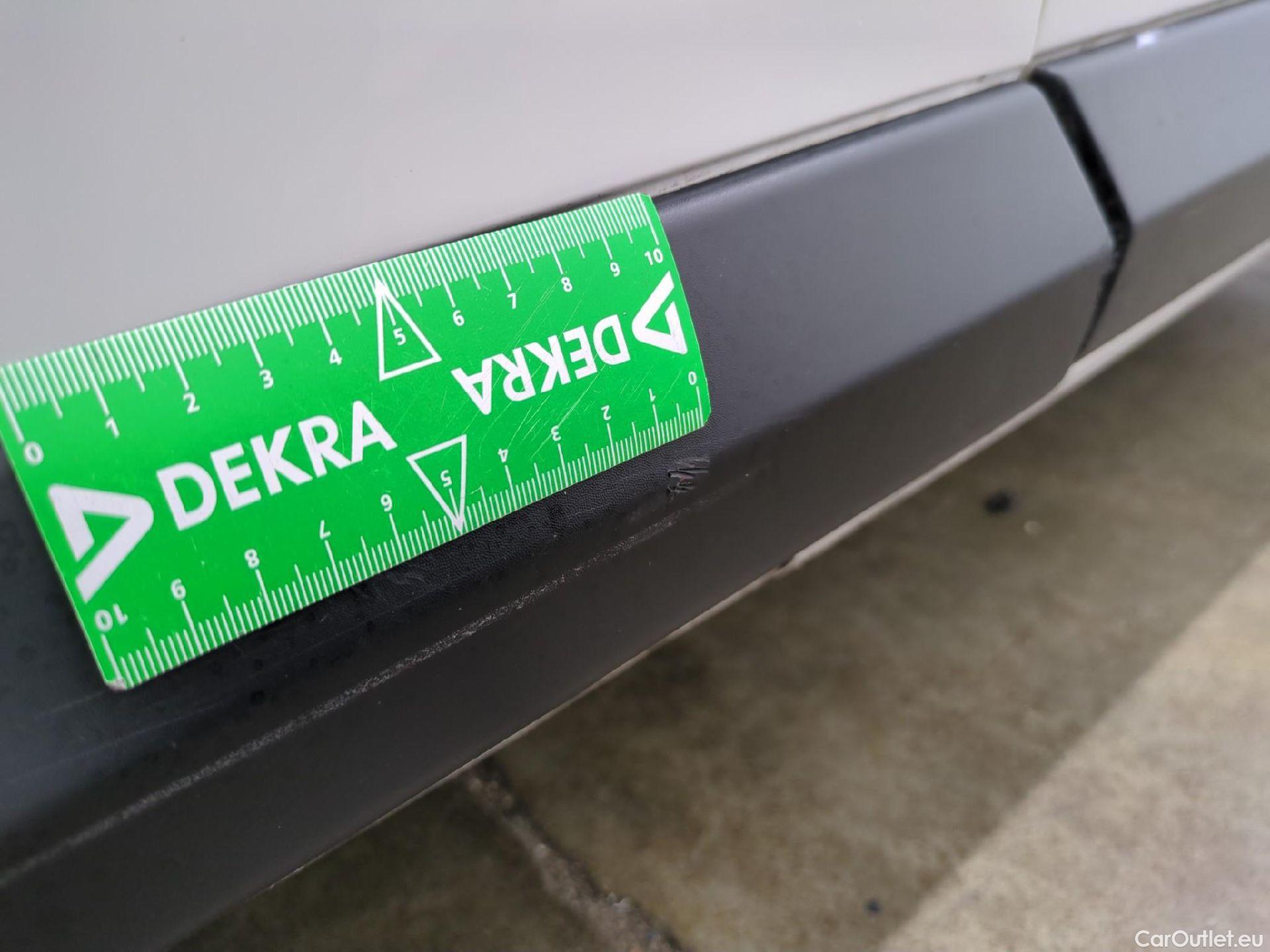  Peugeot  Expert  Fourgon Urban Compact 2.0 HDi 120CV BVA8 E6dT #56