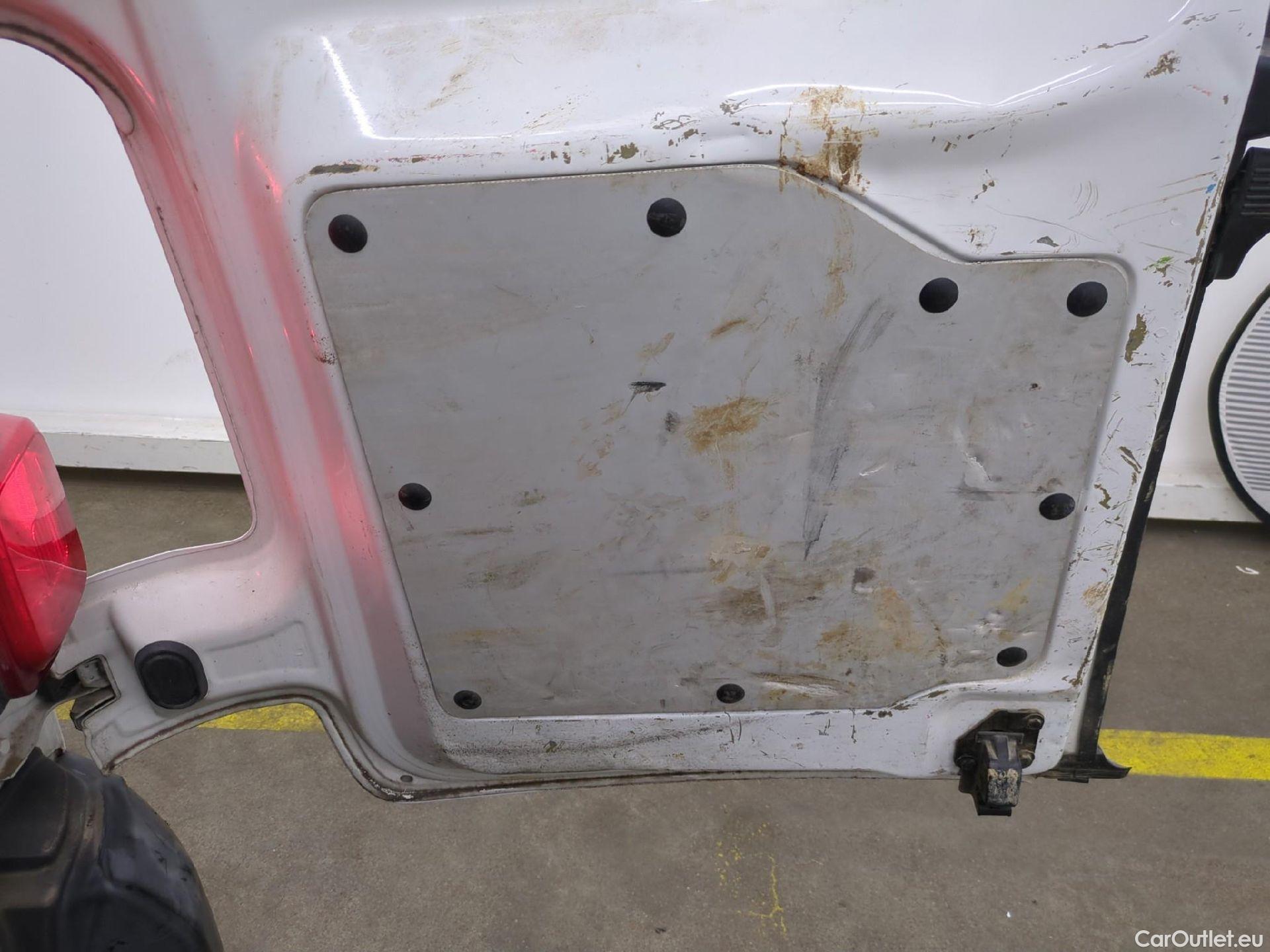  Peugeot  Expert  Fourgon Urban Compact 2.0 HDi 120CV BVA8 E6dT #12