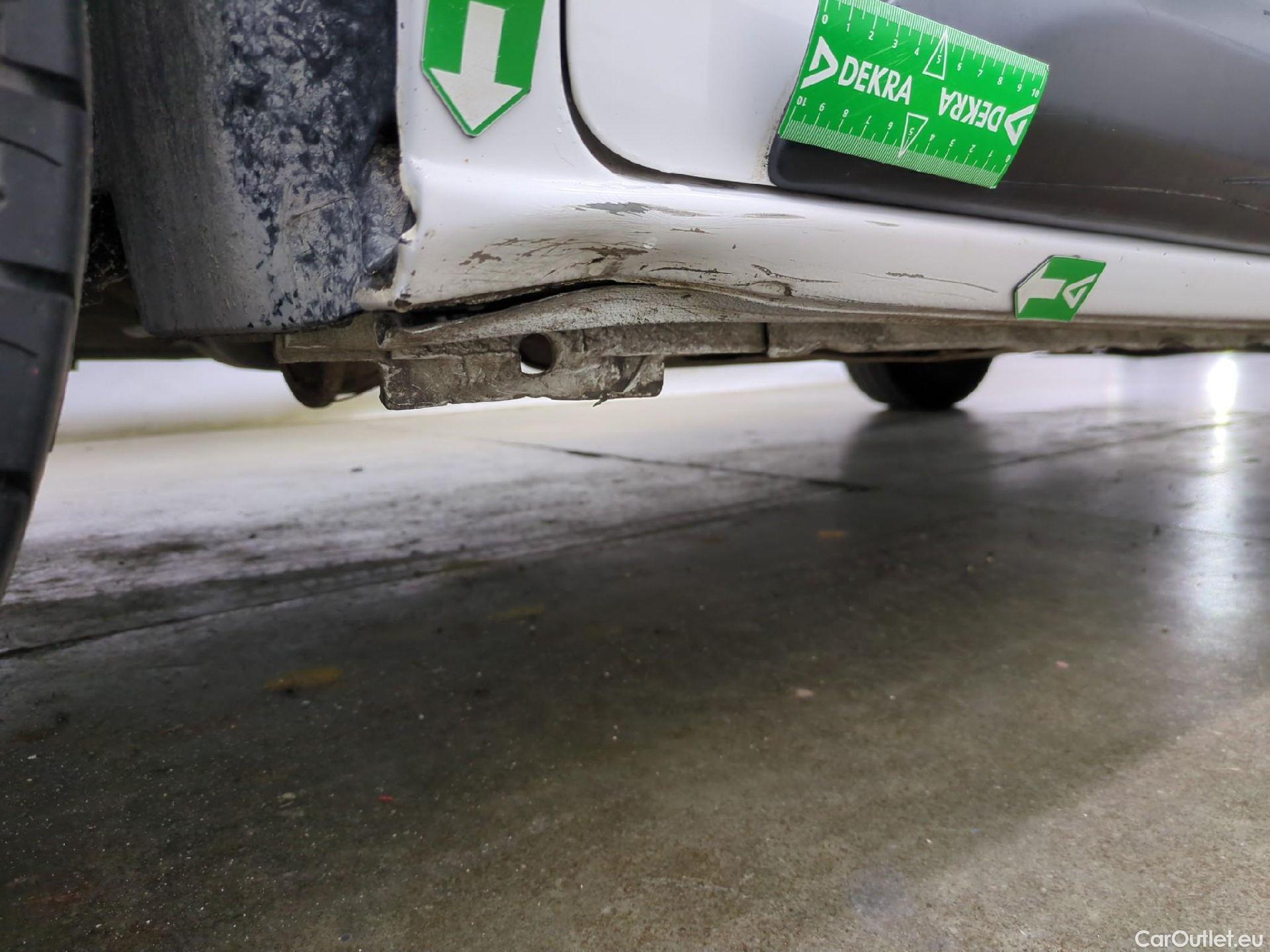  Peugeot  Expert  Fourgon Urban Compact 2.0 HDi 120CV BVA8 E6dT #33