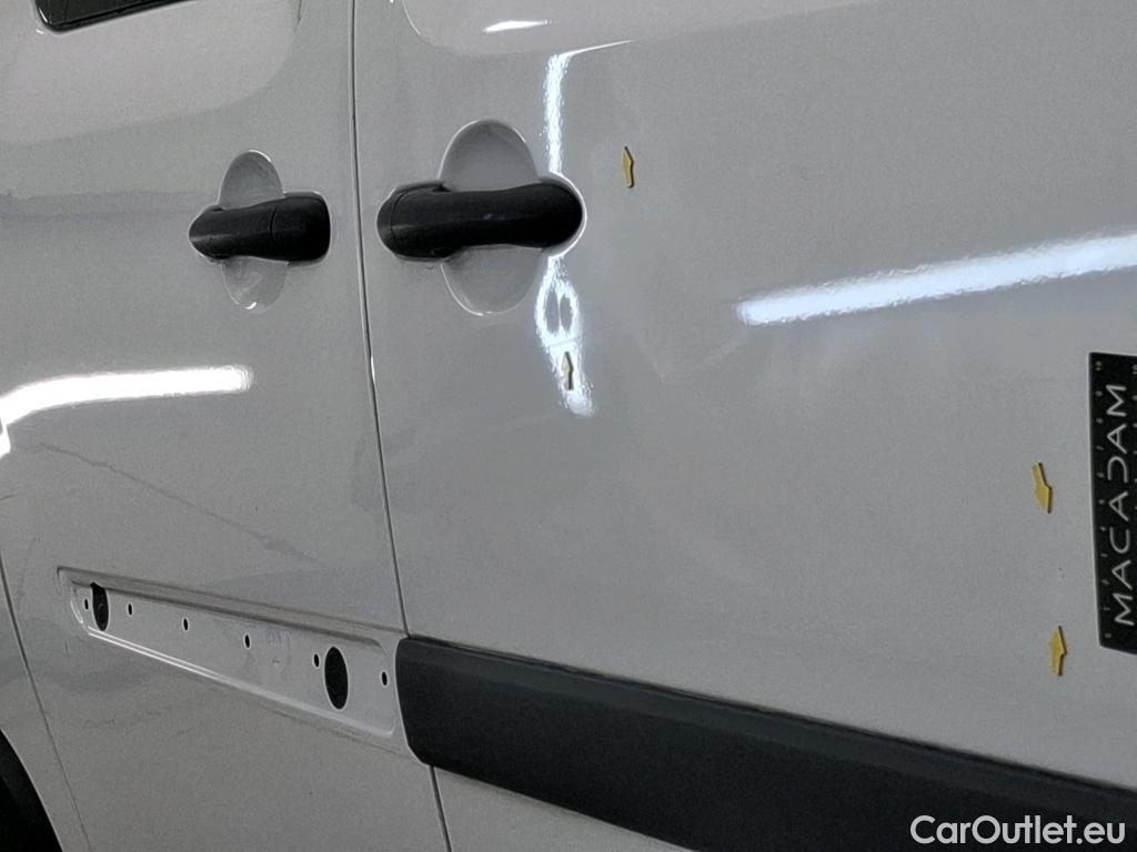  Renault  Kangoo  II Express Maxi Extra (Série Spéciale) - Cab. Appr. 1.5 dCi 95CV BVM6 E6dT #55