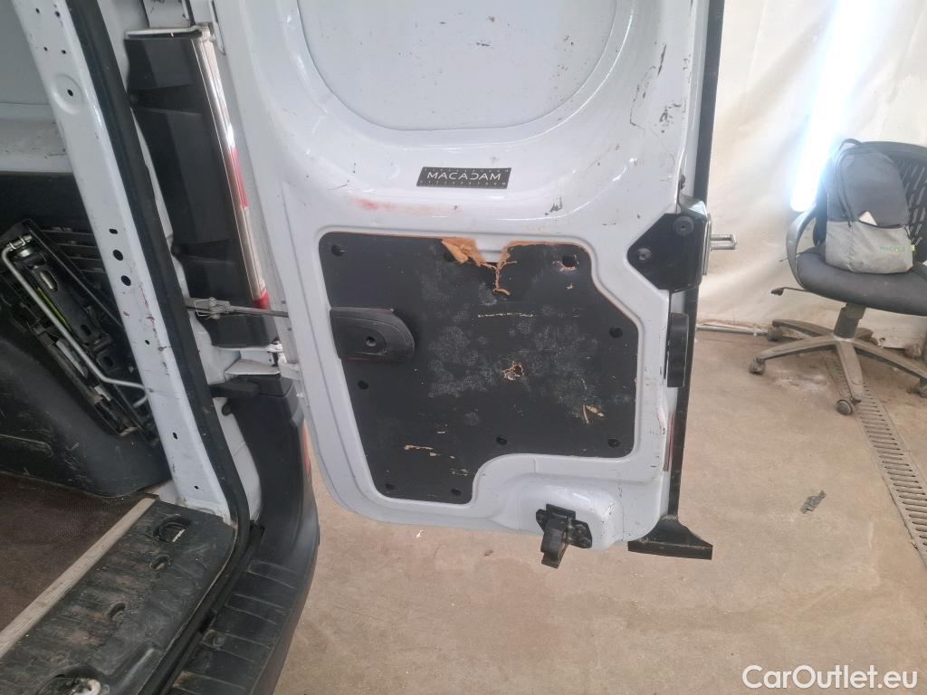  Renault  Kangoo  II Express Maxi Extra (Série Spéciale) - Cab. Appr. 1.5 dCi 95CV BVM6 E6dT #40