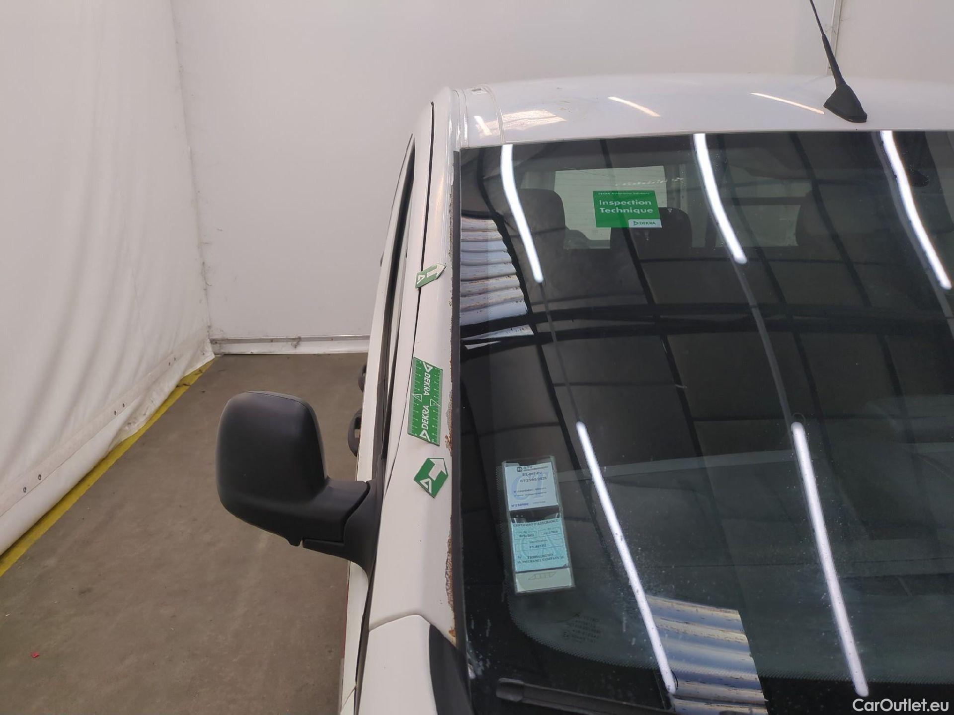  Peugeot  Partner  L1 Premium Pack 1.6 HDi 100CV BVM5 E6 #40