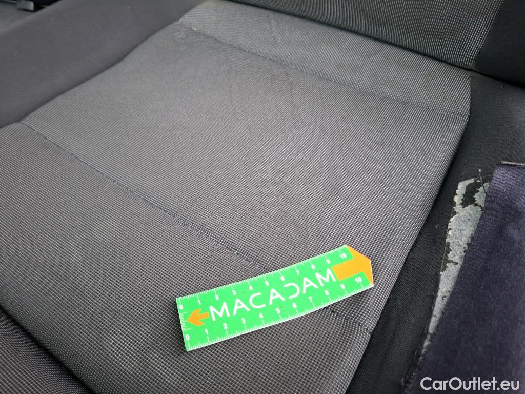  Volkswagen  Crafter  Fourgon Fourgon 35 mittlerer Radstand mit Hochdach FWD 2.0 140CV BVM6 #30