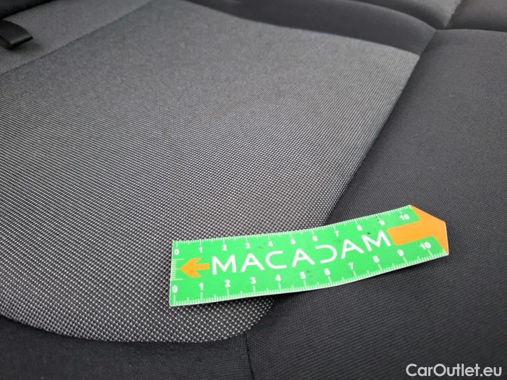  Volkswagen  Crafter  Fourgon Fourgon 35 mittlerer Radstand mit Hochdach FWD 2.0 140CV BVM6 #29