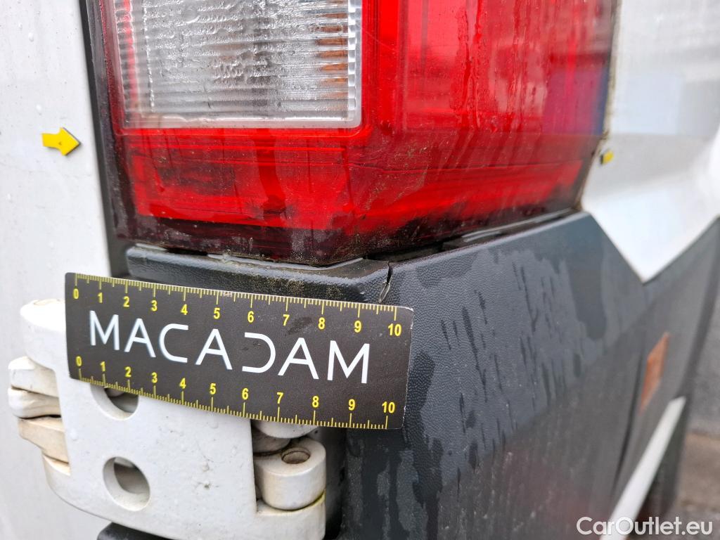  Volkswagen  Crafter  Fourgon Fourgon 35 mittlerer Radstand mit Hochdach FWD 2.0 140CV BVM6 #13