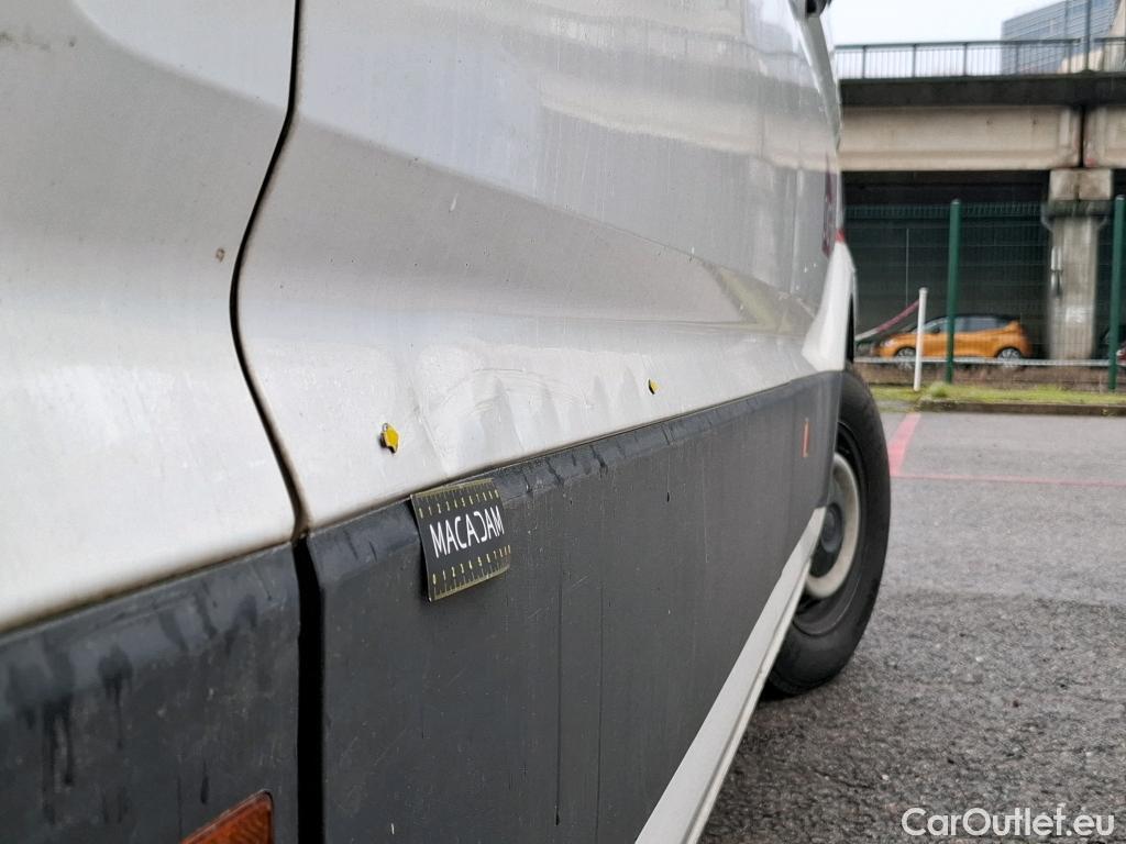  Volkswagen  Crafter  Fourgon Fourgon 35 mittlerer Radstand mit Hochdach FWD 2.0 140CV BVM6 #5