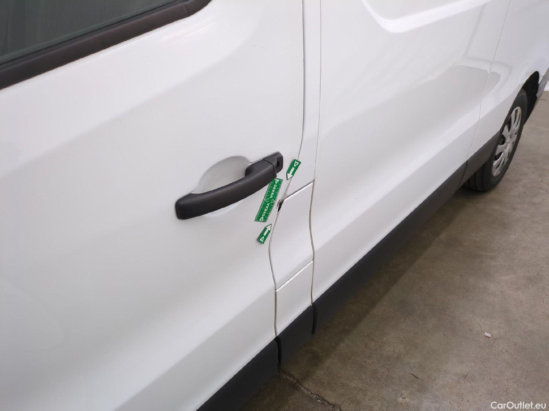  Renault  Trafic  III Fourgon Grand Confort L2H1 1200 1.6 dCi 125CV BVM6 E6 #24