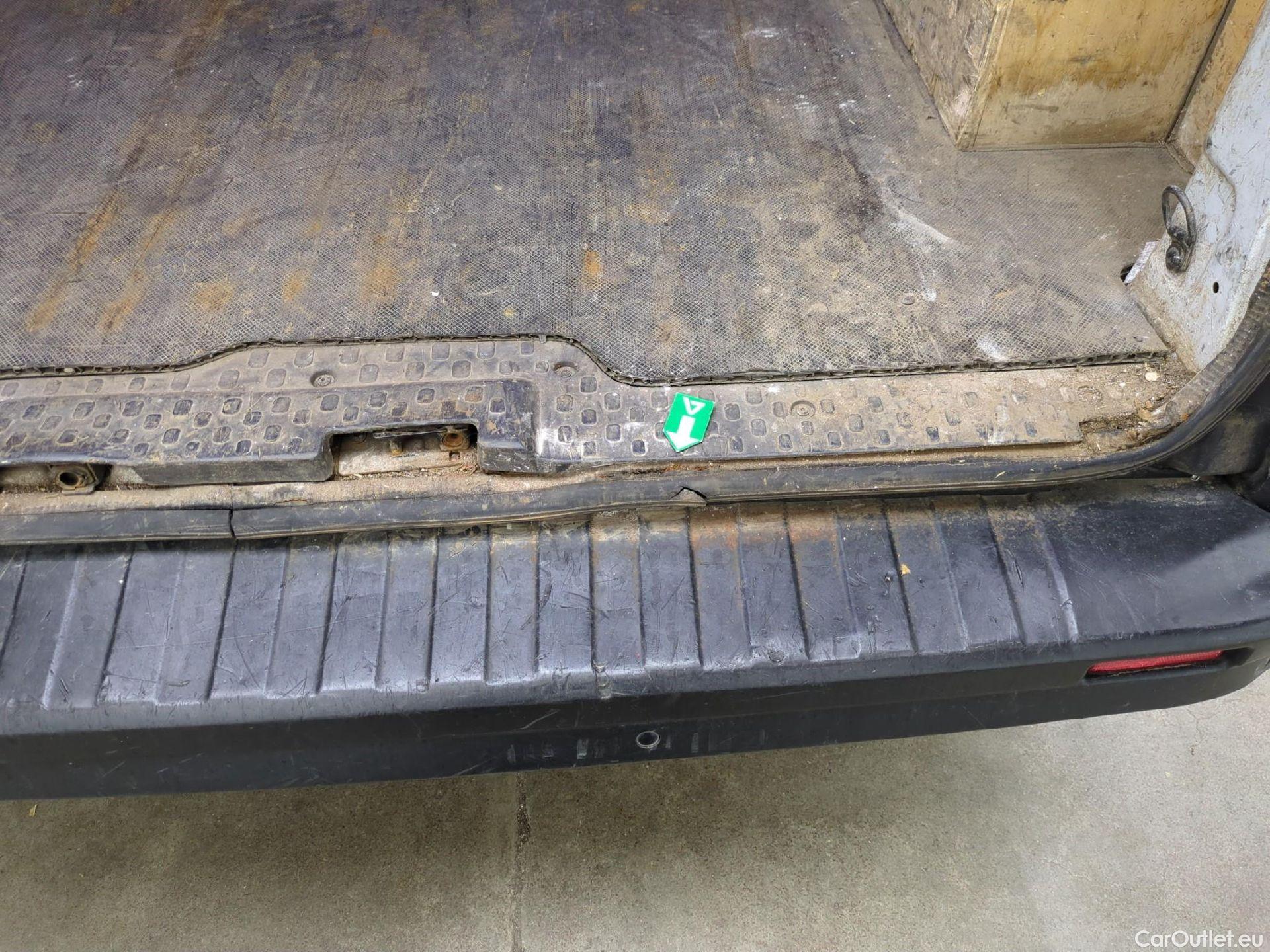  Renault  Trafic  III Fourgon Grand Confort L2H1 1200 1.6 dCi 125CV BVM6 E6 #8