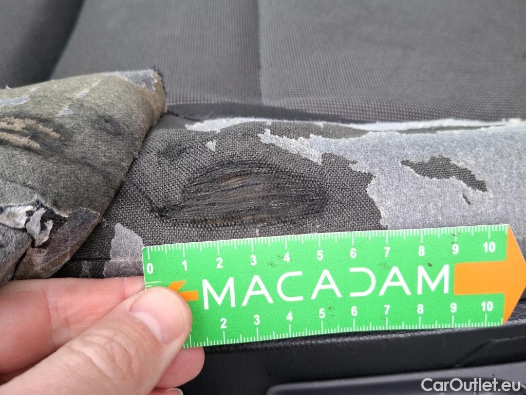  Volkswagen  Crafter  Fourgon Fourgon 35 mittlerer Radstand mit Hochdach FWD 2.0 140CV BVM6 #8