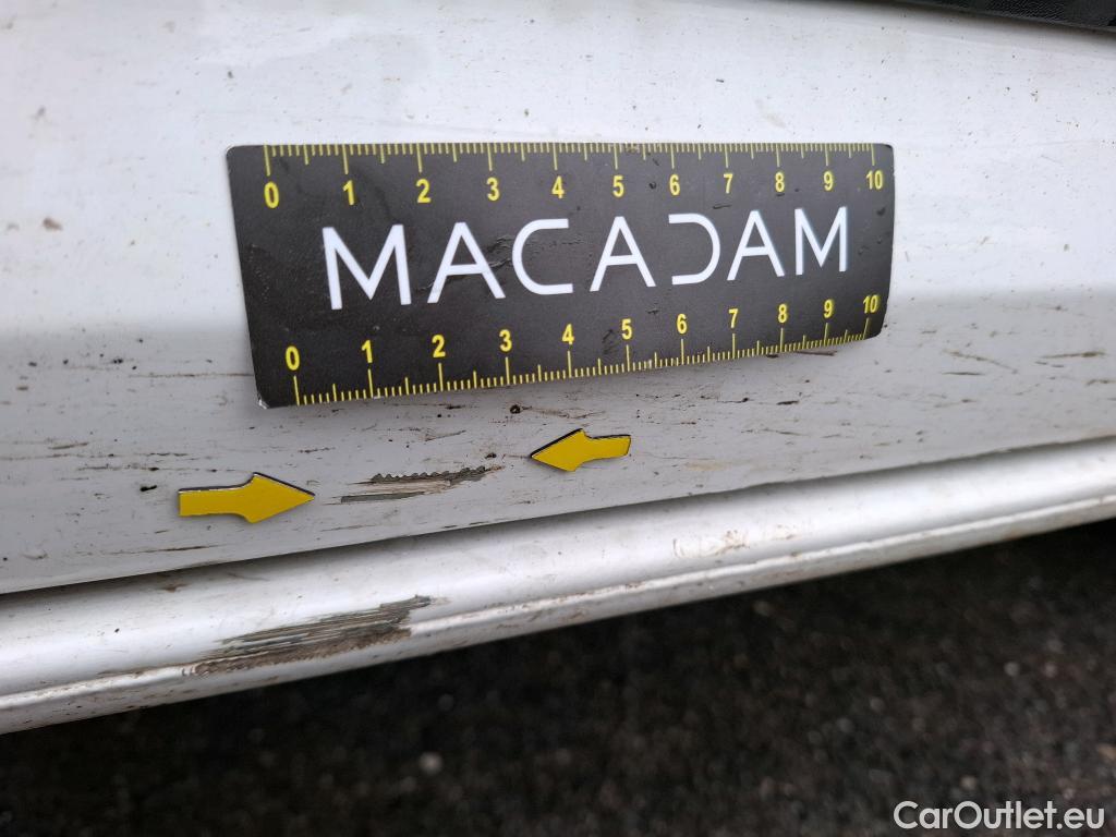  Volkswagen  Crafter  Fourgon Fourgon 35 mittlerer Radstand mit Hochdach FWD 2.0 140CV BVM6 #48