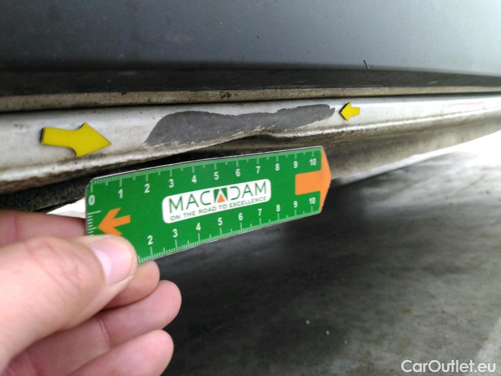  Renault  Trafic  Fourgon L1H1 3T Grand Confort 2.0 dCi 130CV BVM6 E6d #26