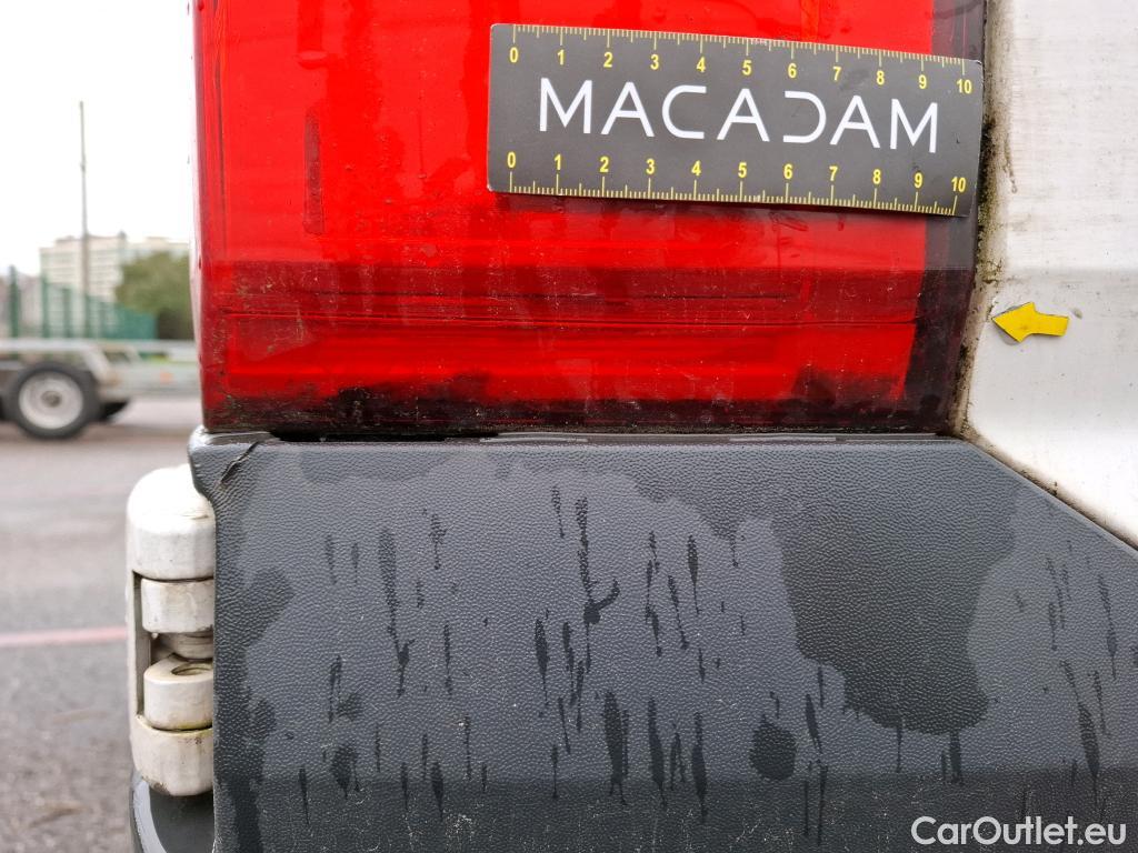  Volkswagen  Crafter  Fourgon Fourgon 35 mittlerer Radstand mit Hochdach FWD 2.0 140CV BVM6 #14