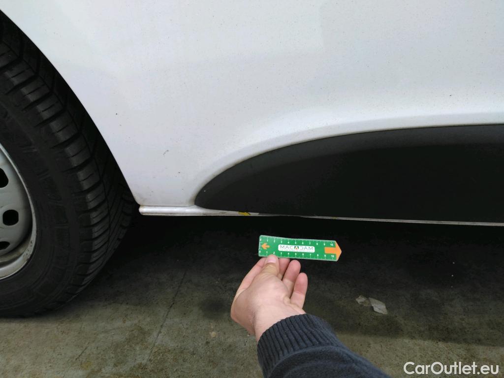  Renault  Trafic  Fourgon L1H1 3T Grand Confort 2.0 dCi 130CV BVM6 E6d #23