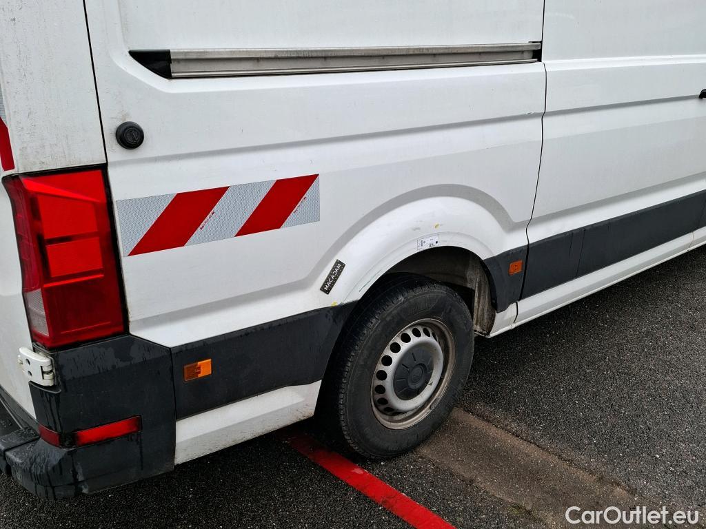  Volkswagen  Crafter  Fourgon Fourgon 35 mittlerer Radstand mit Hochdach FWD 2.0 140CV BVM6 #1