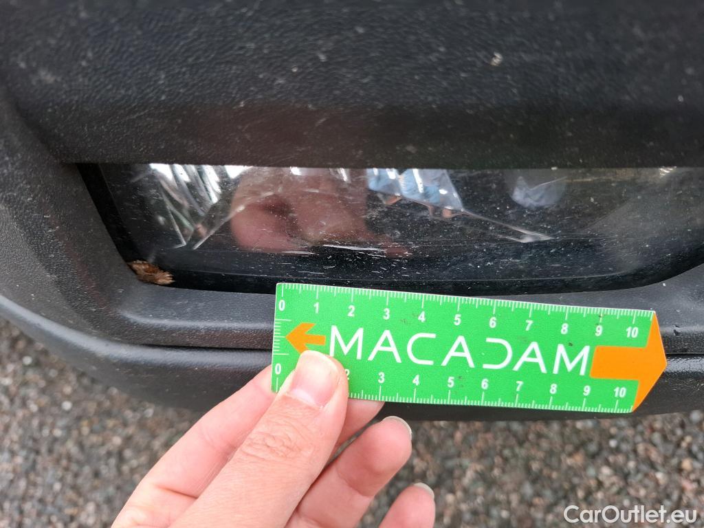  Volkswagen  Crafter  Fourgon Fourgon 35 mittlerer Radstand mit Hochdach FWD 2.0 140CV BVM6 #18