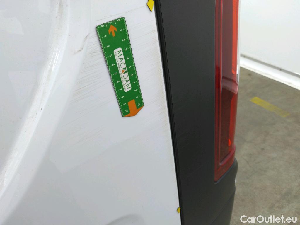  Renault  Trafic  Fourgon L1H1 3T Grand Confort 2.0 dCi 130CV BVM6 E6d #18